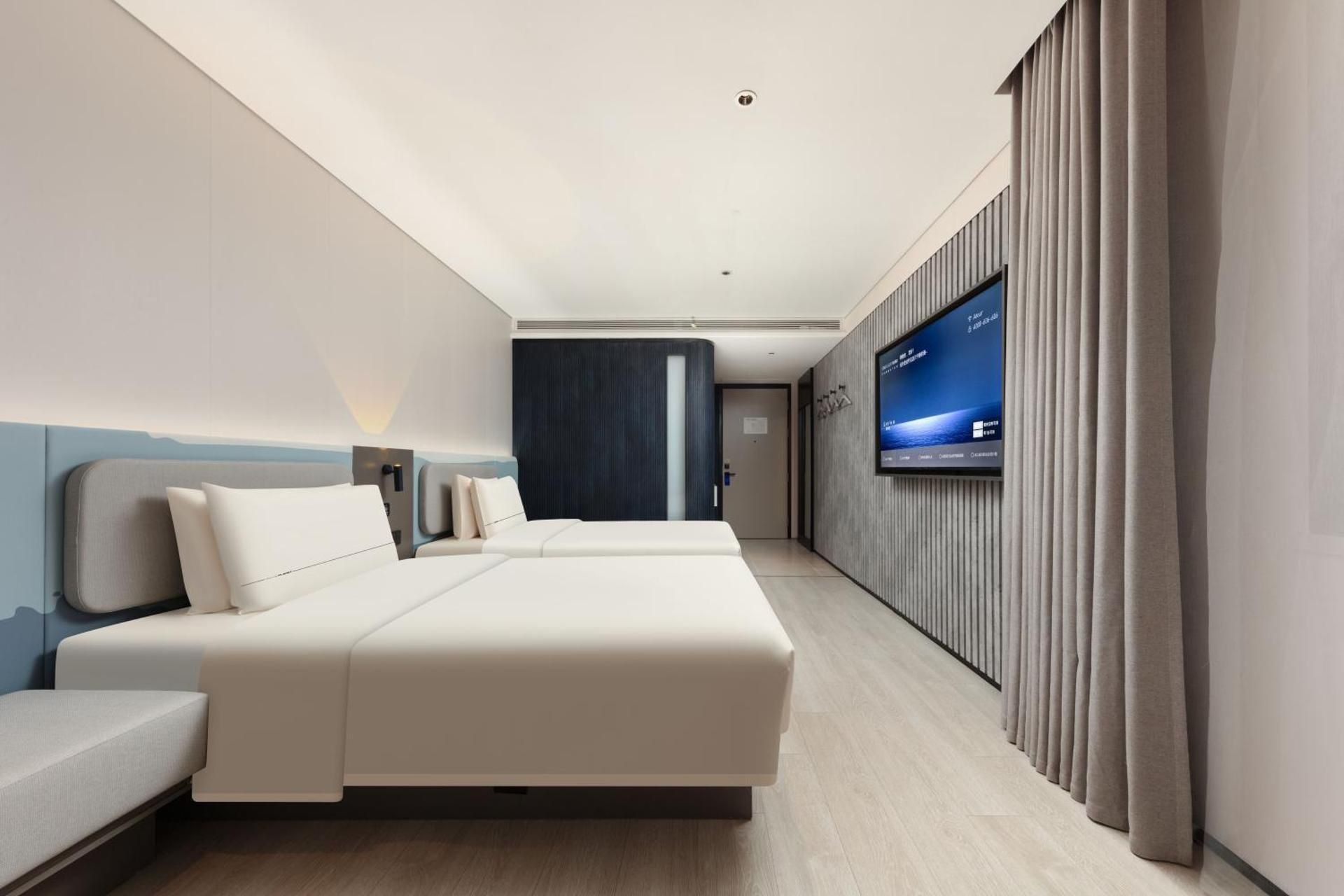Standard Twin Bed Room