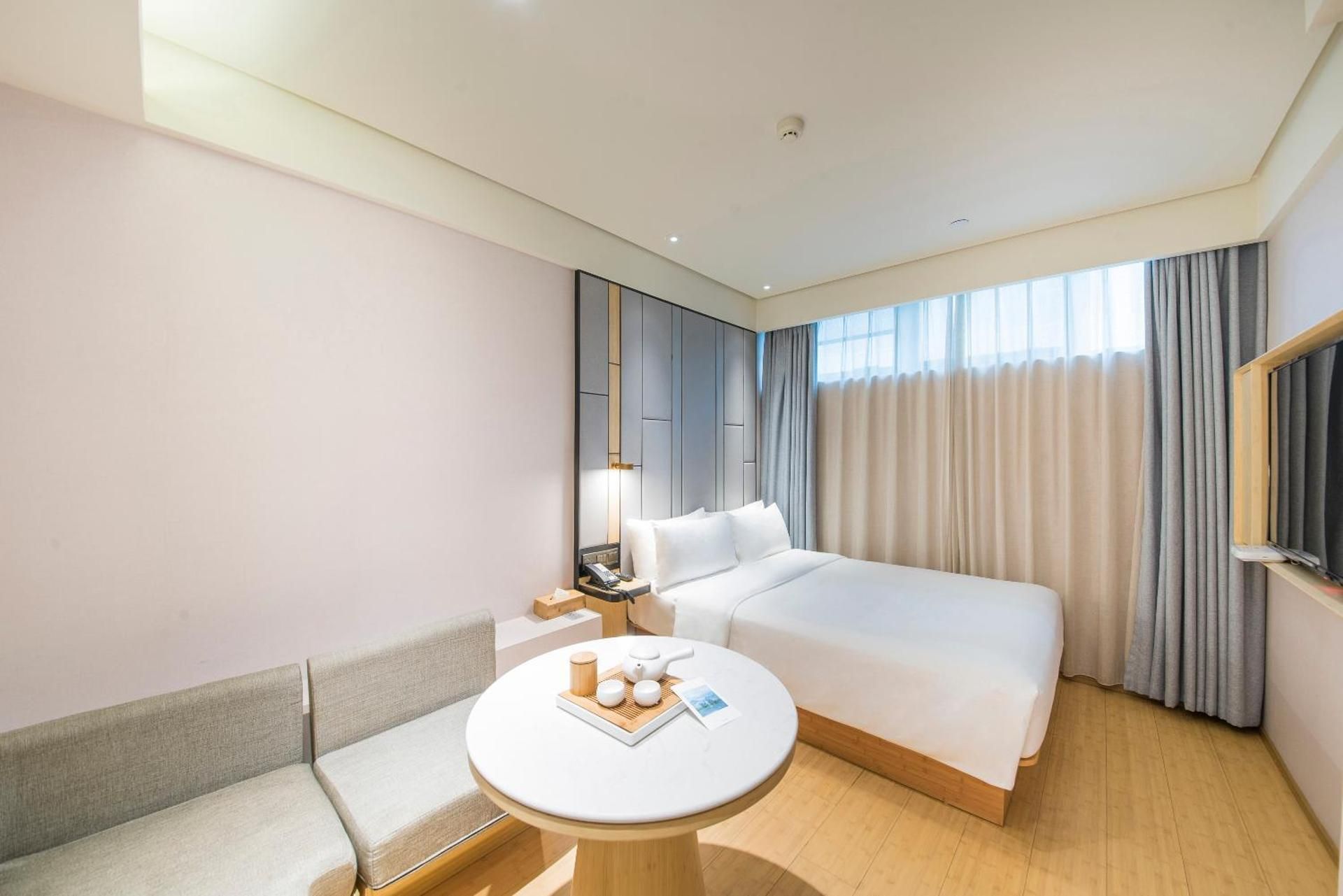 Huazhu - Superior BedRoom