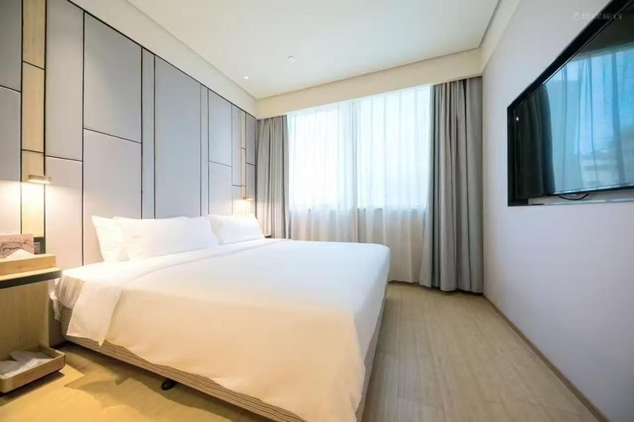 Huazhu - Superior BedRoom