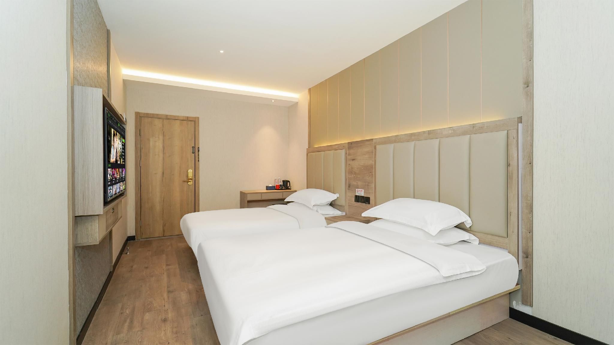 Twin Room with Shower