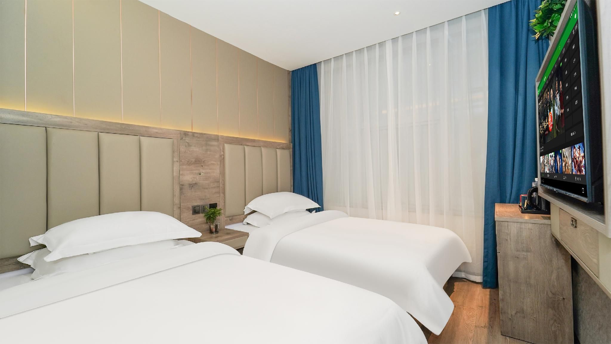 Twin Room with Shower