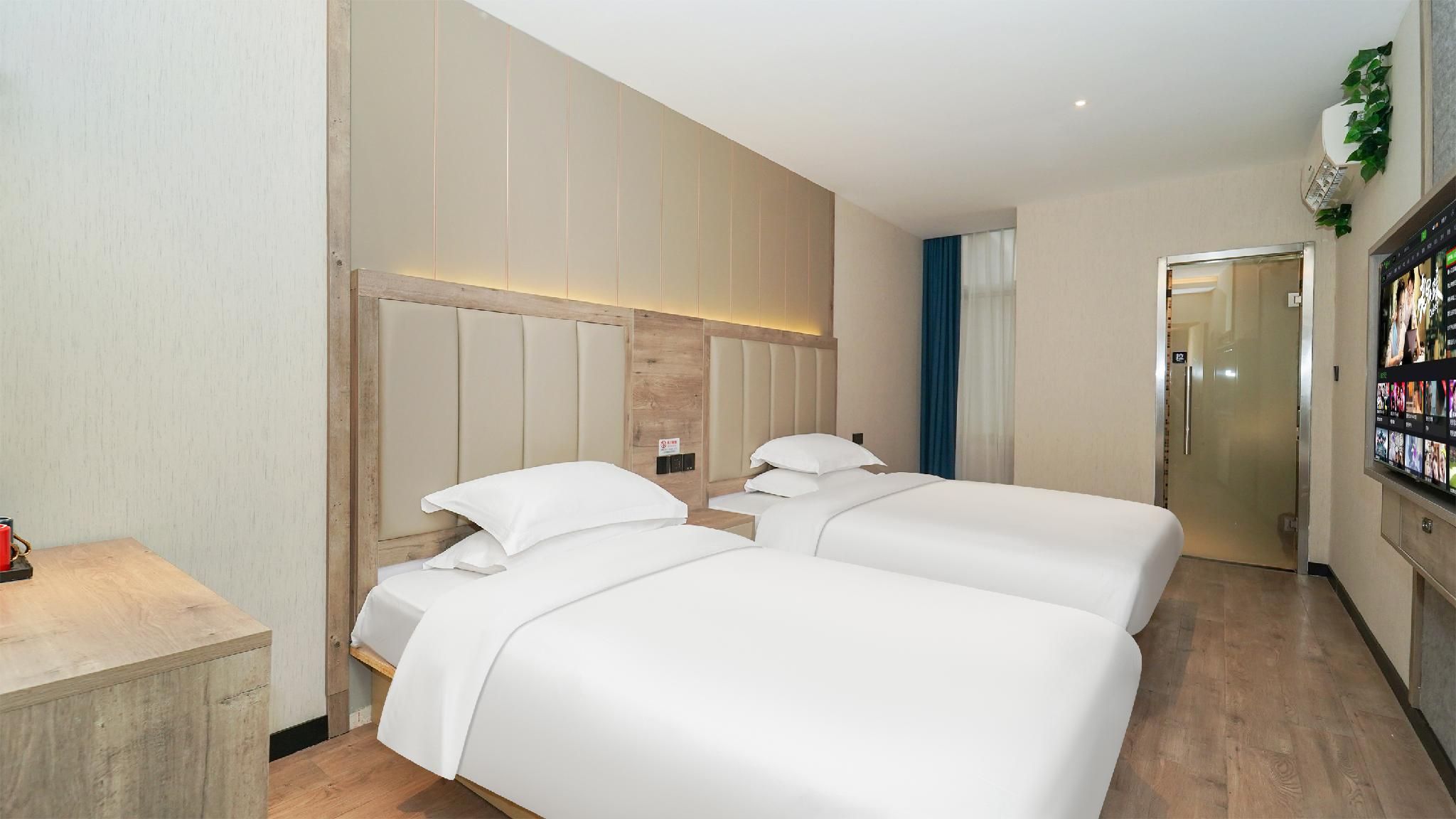 Twin Room for 3 People - Smoking