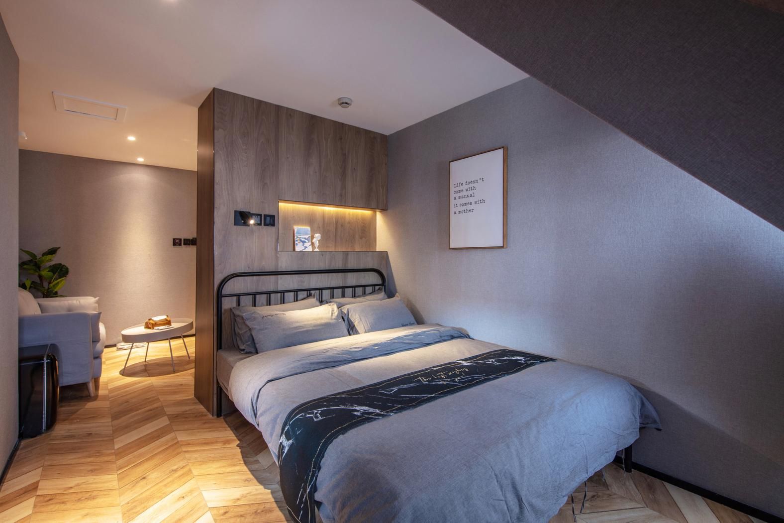Light and Extravagant Double Room - Movie Included