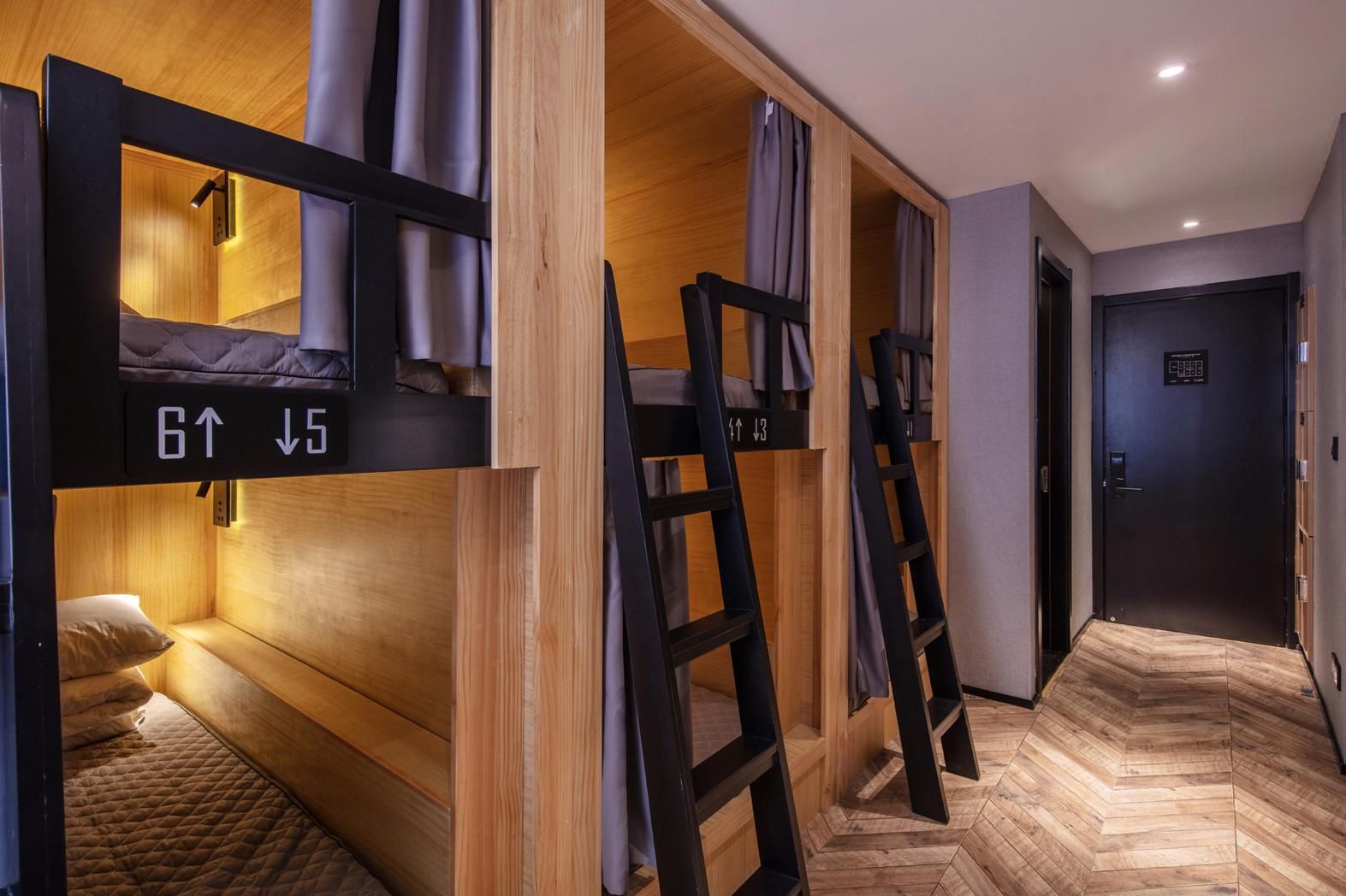 Bed in 6 Bed Female Room