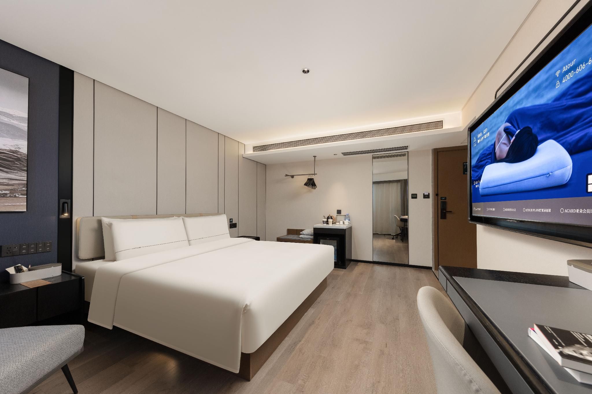 Executive room, Guest room, 1 Queen