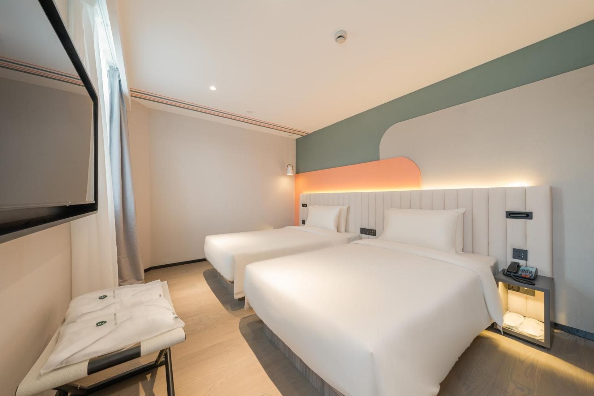 Atour - JIMU Twin Room