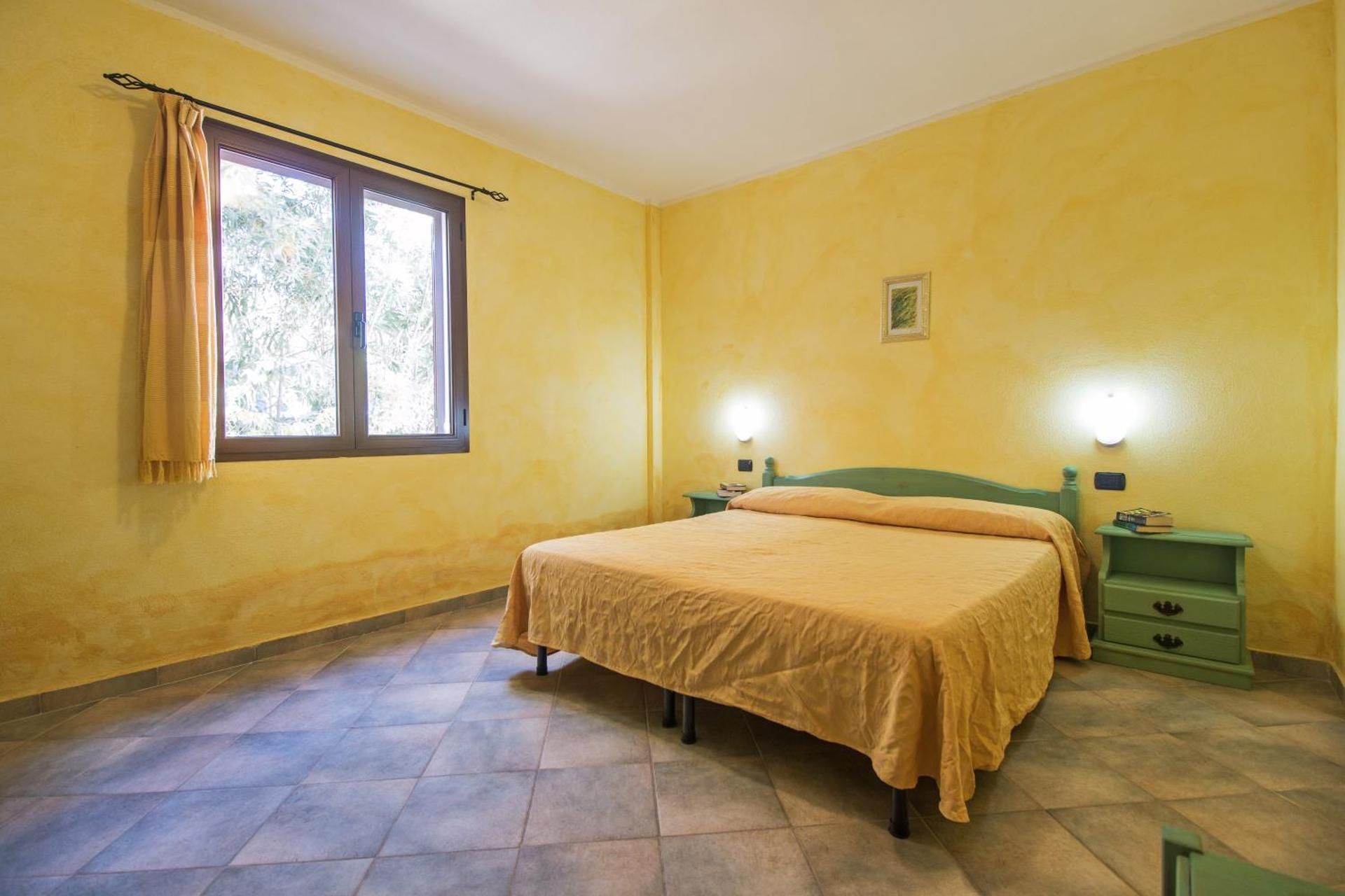 Superior Two-Bedroom Apartment (6 Adults)