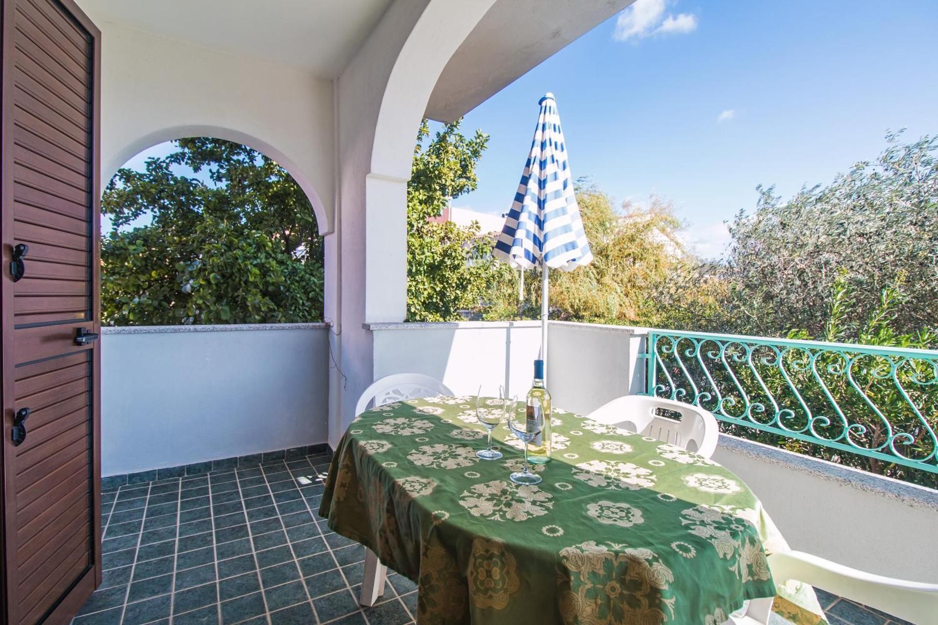 Superior Two-Bedroom Apartment (6 Adults)