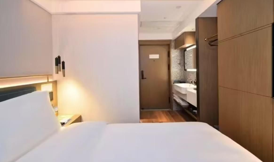 Boutique Queen Room