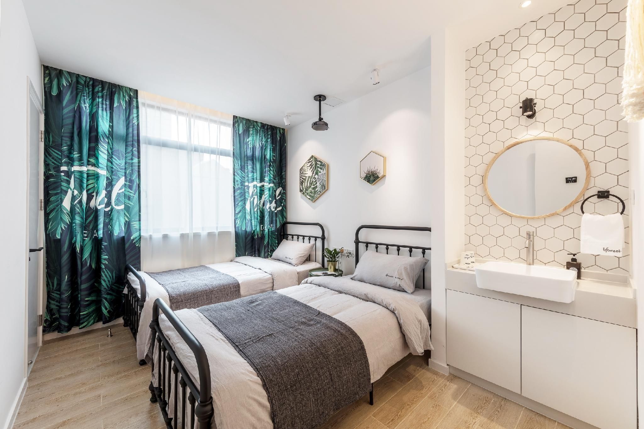 Twin Beds Standard Room