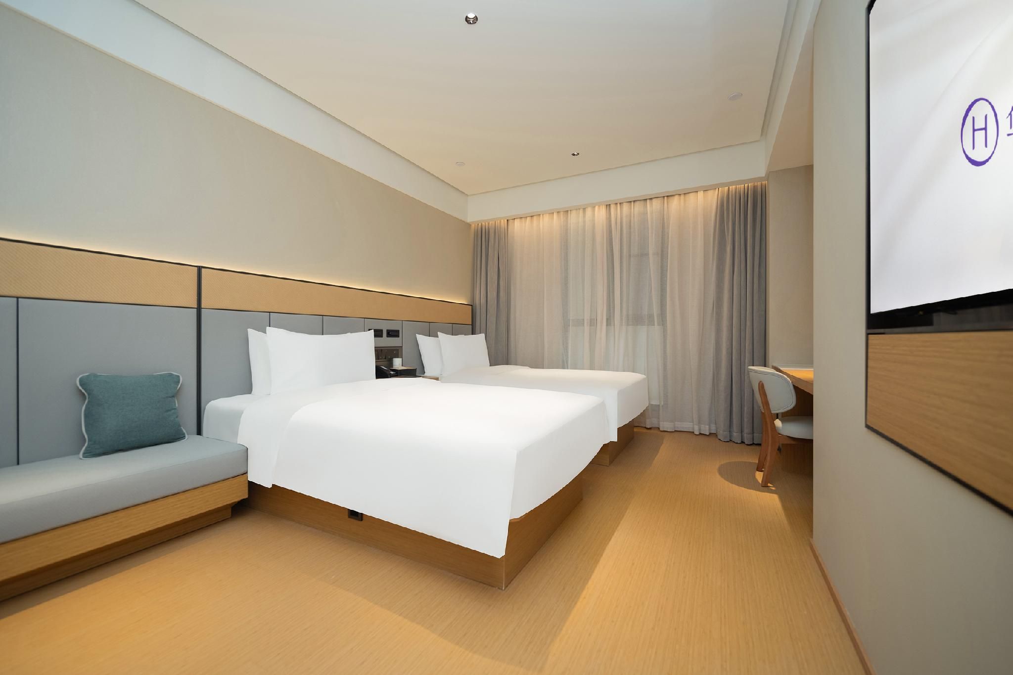 Huazhu - 1 Bed Room