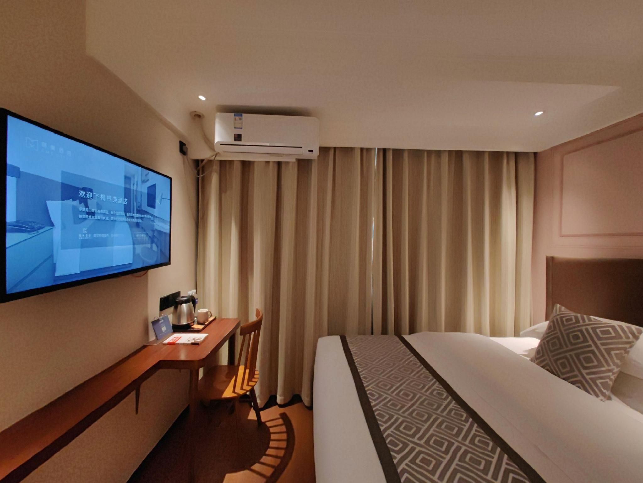 Feature Double Room