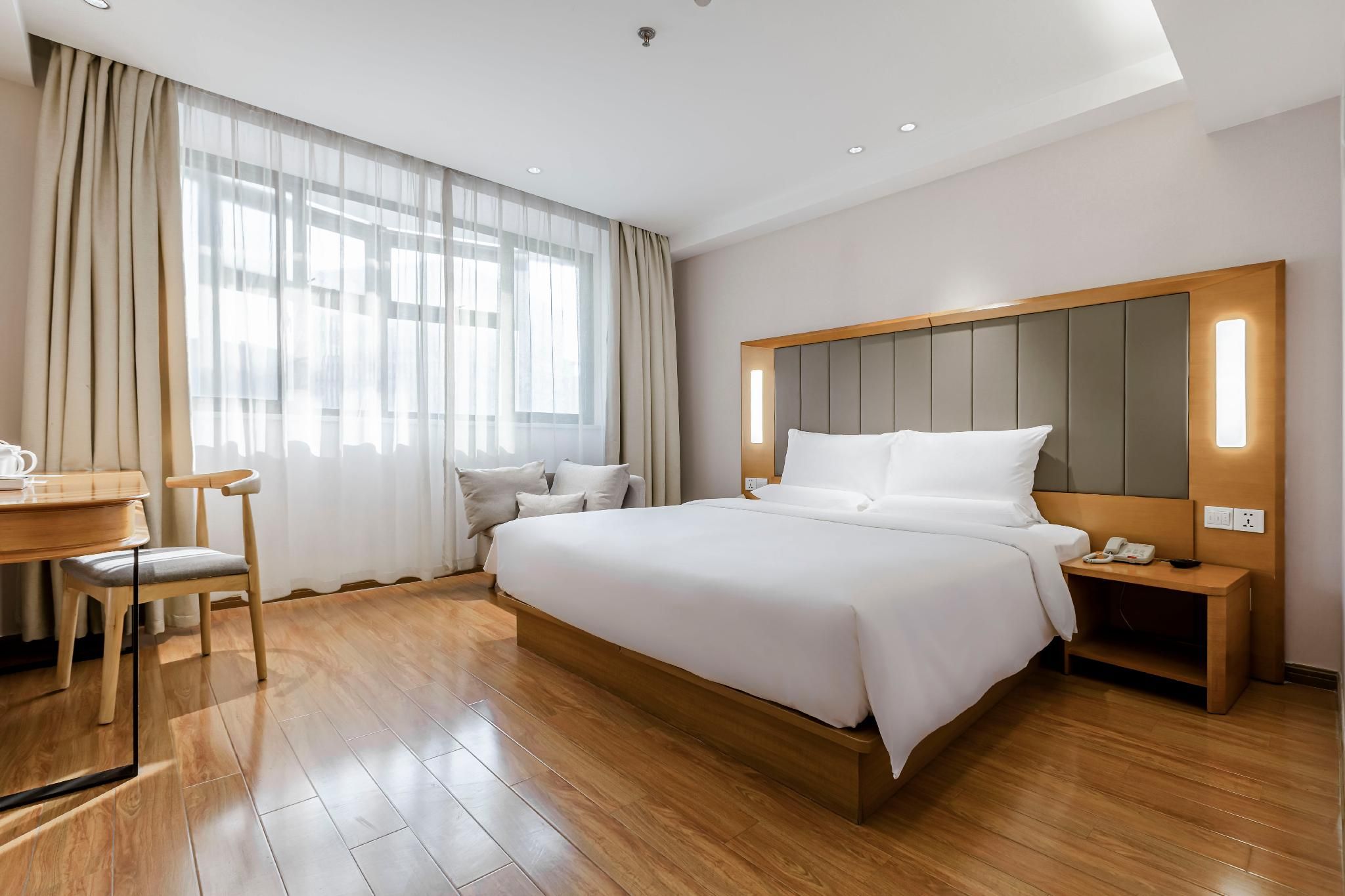 Business Queen Bed Room