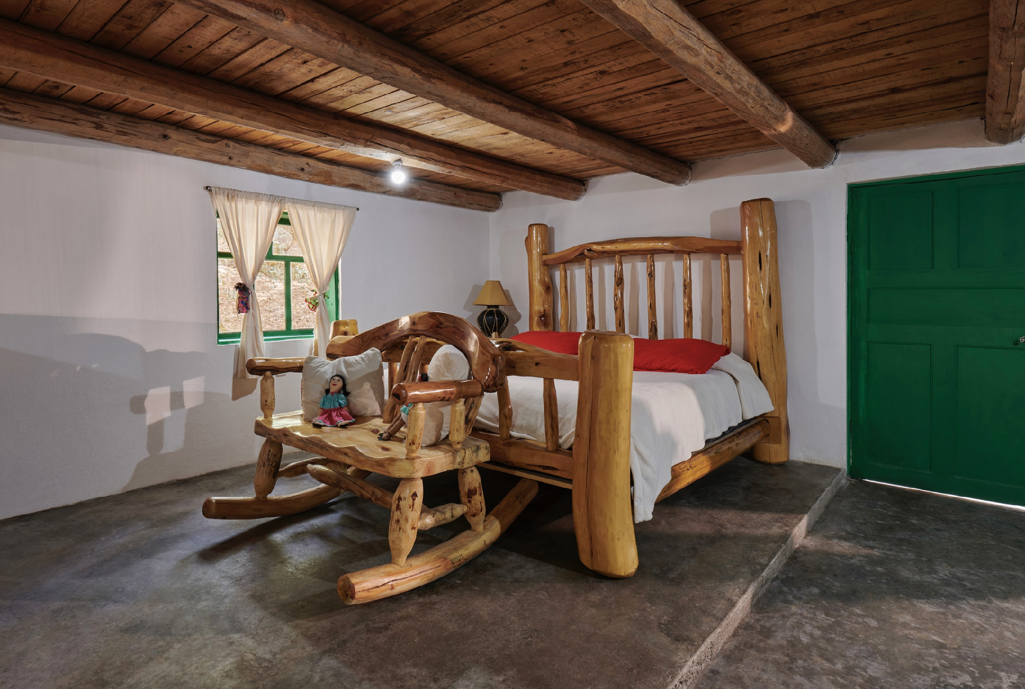 Standard - 1 Queen Bed, 1 Person