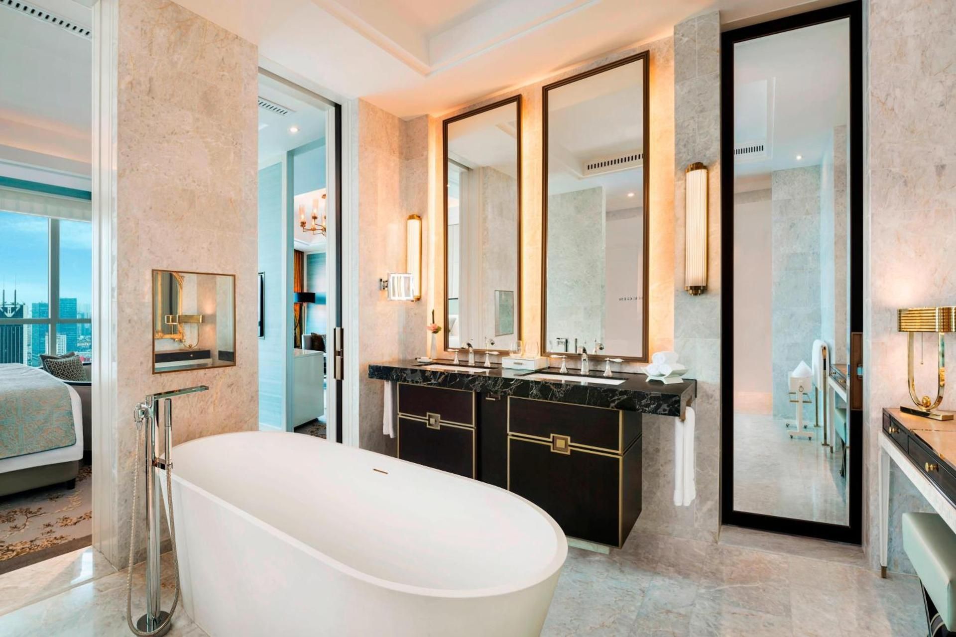 Caroline Astor Suite, 1 Bedroom Junior Suite, 1 King, City view