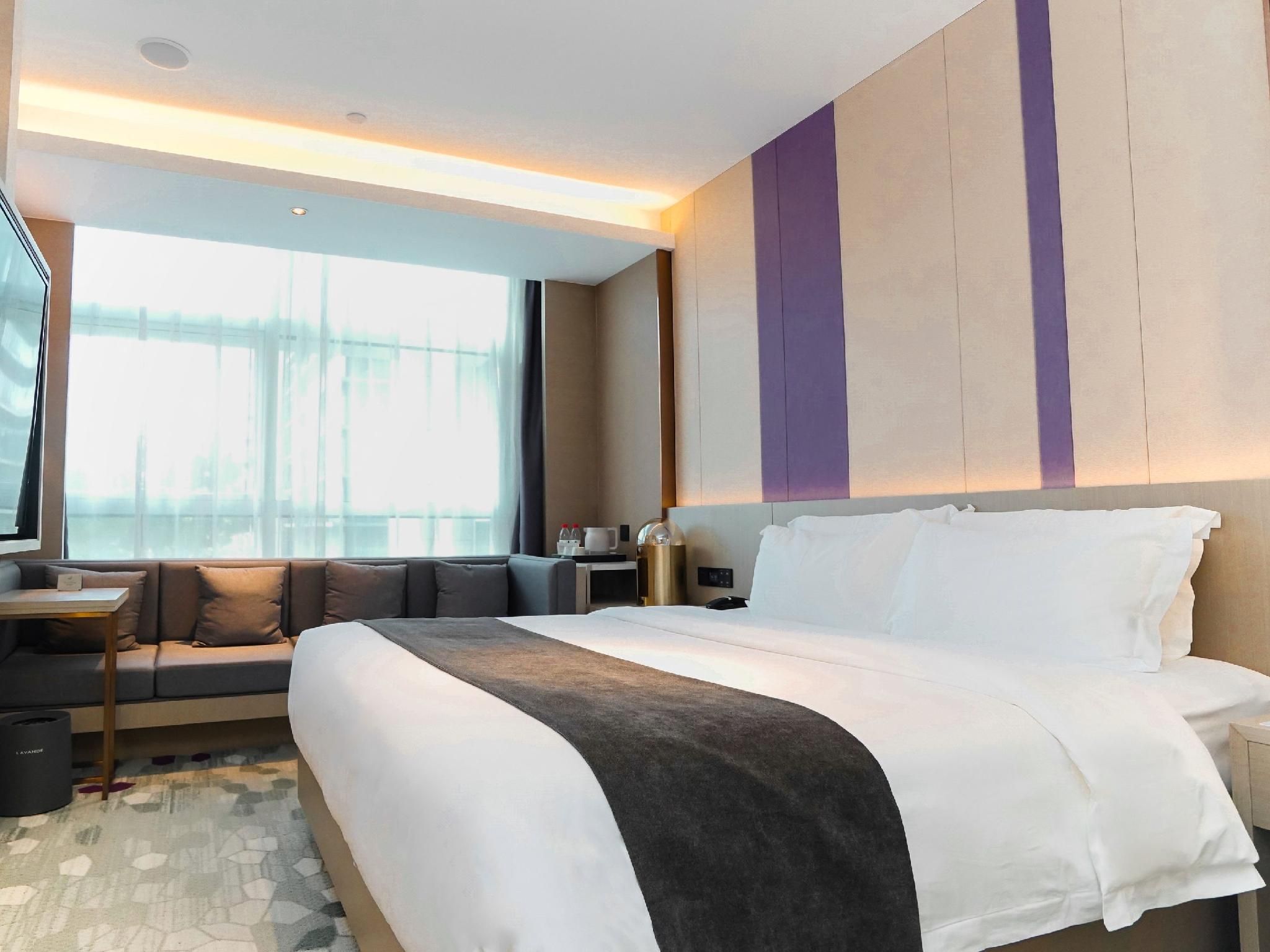 WH - Deluxe Bed Room