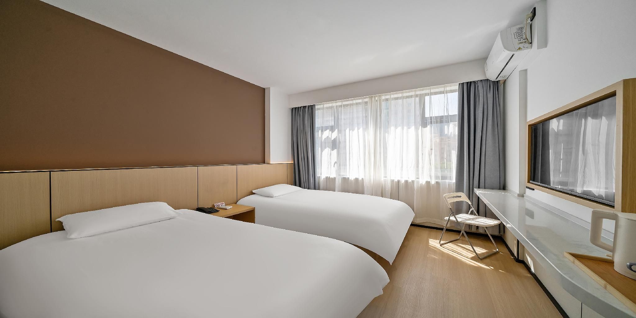 2 Bed Twin Superior Room
