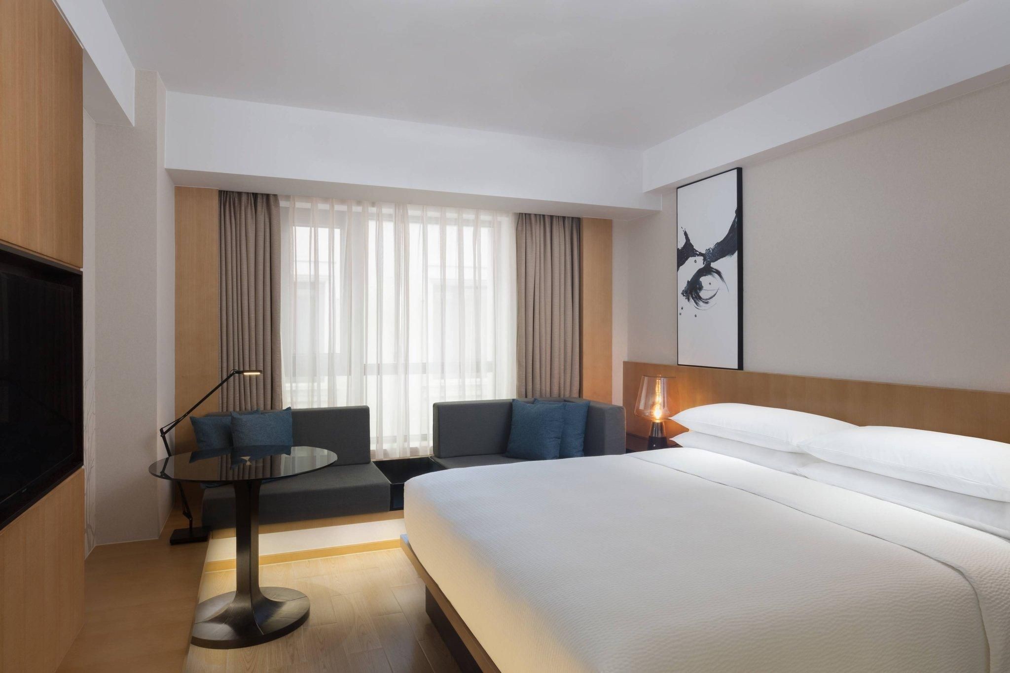 Guest Room, 1 King
