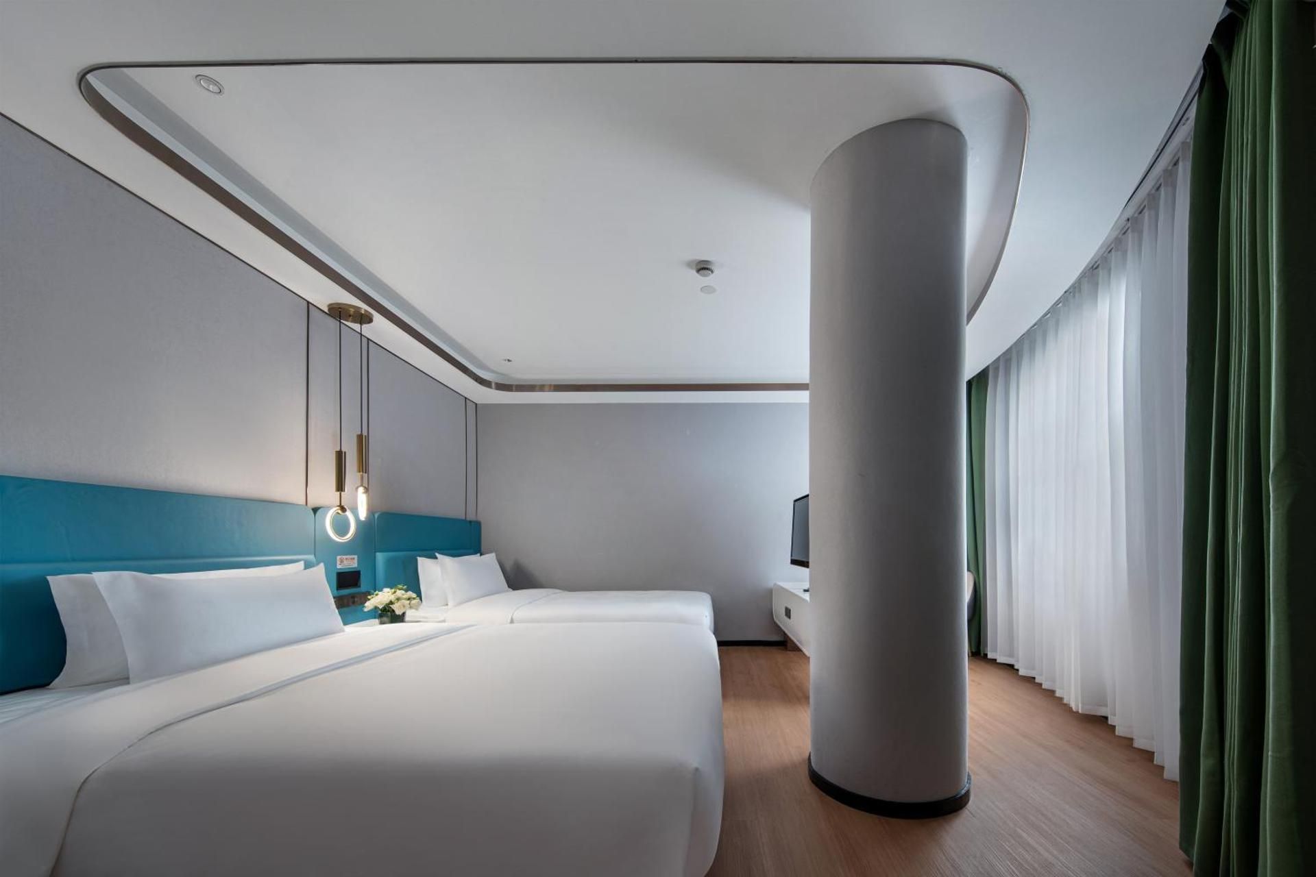 Luxury Triple Room