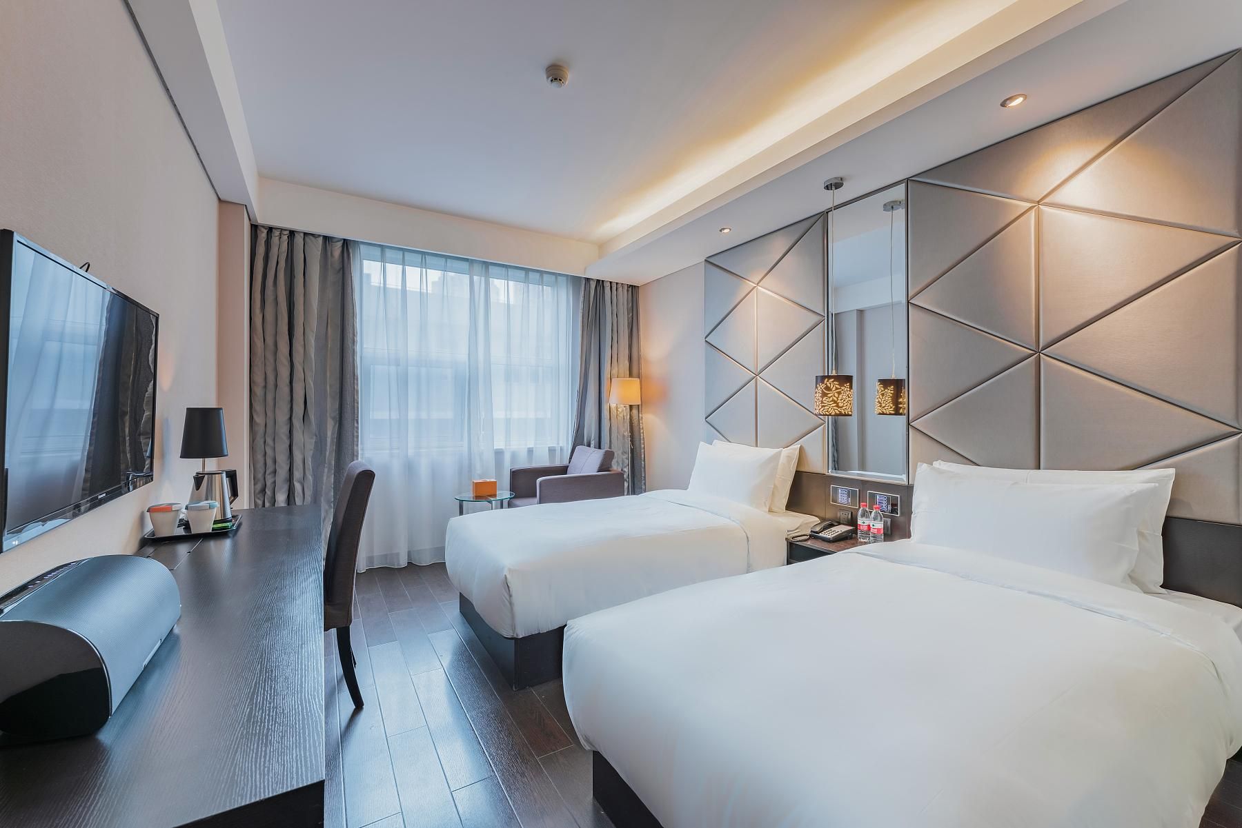 Huazhu - Deluxe Twin Room