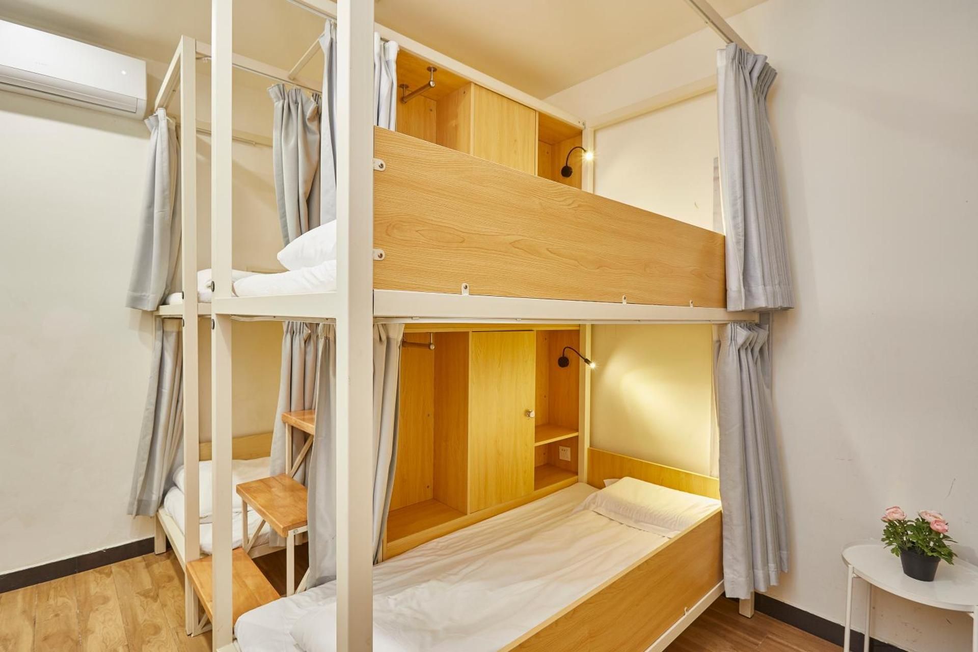 1 Person in 4-Bed Dormitory - Male Only