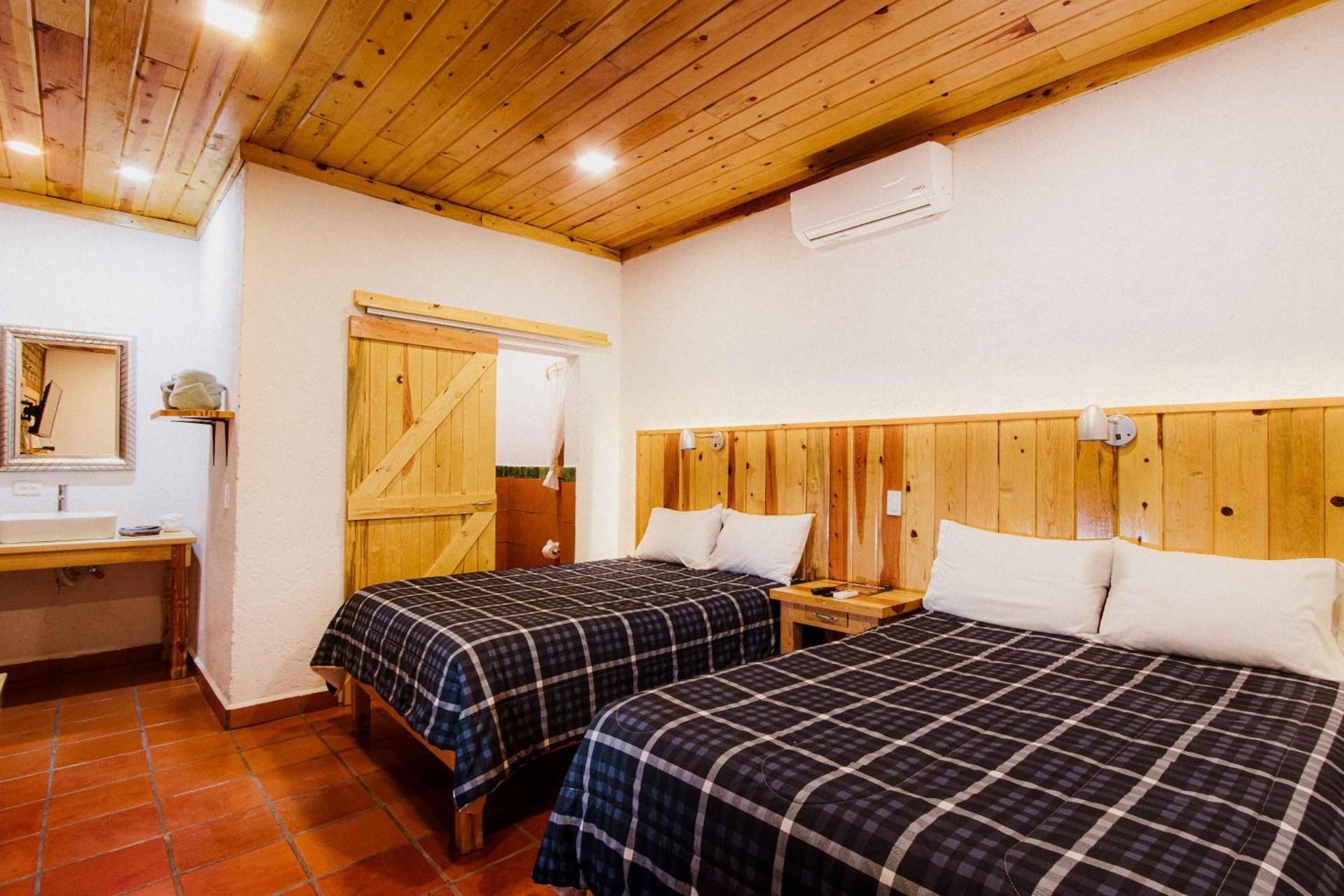 HACIENDA DON ARMANDO Standard Double Room with Two Double Beds