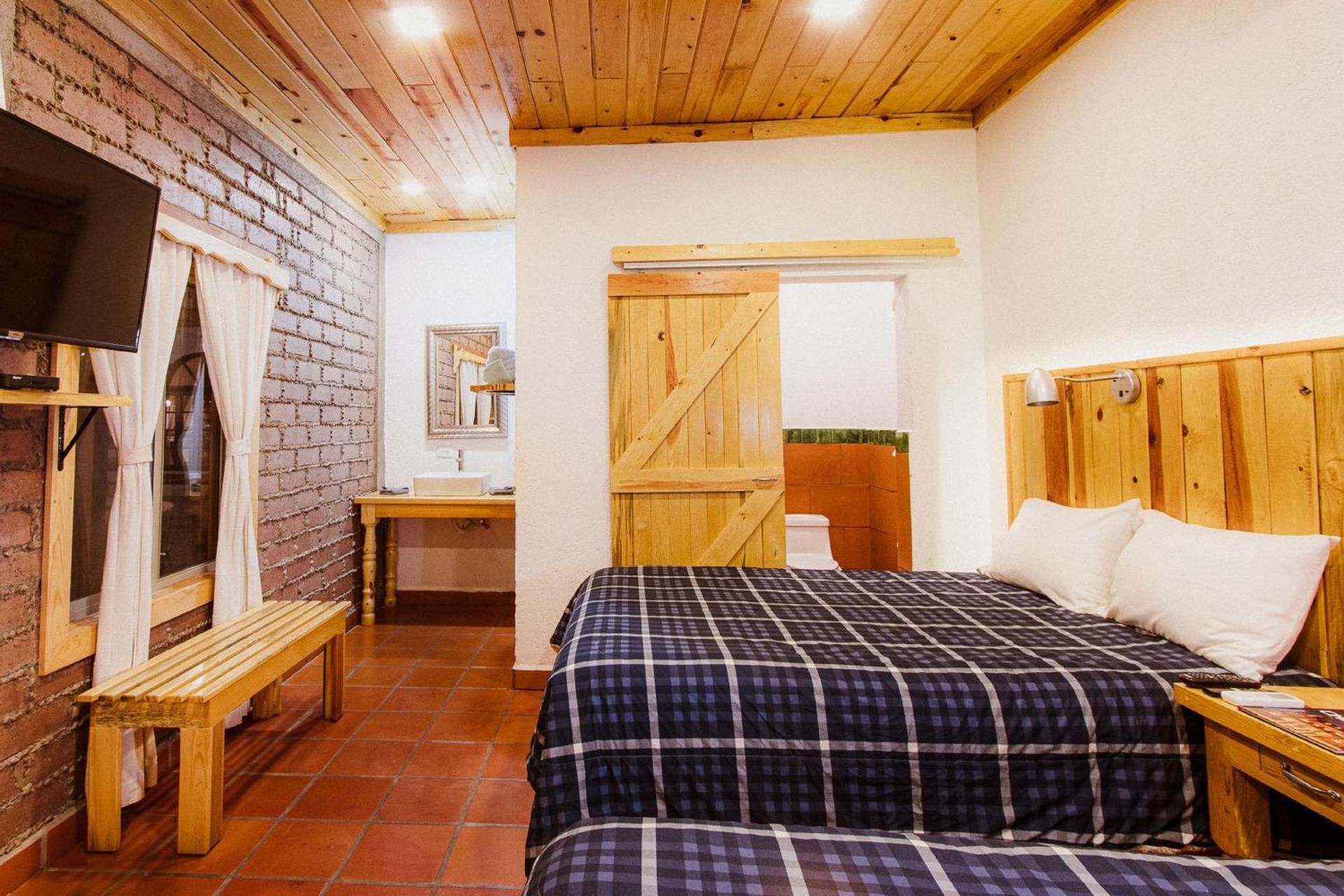 HACIENDA DON ARMANDO Standard Double Room with Two Double Beds 2