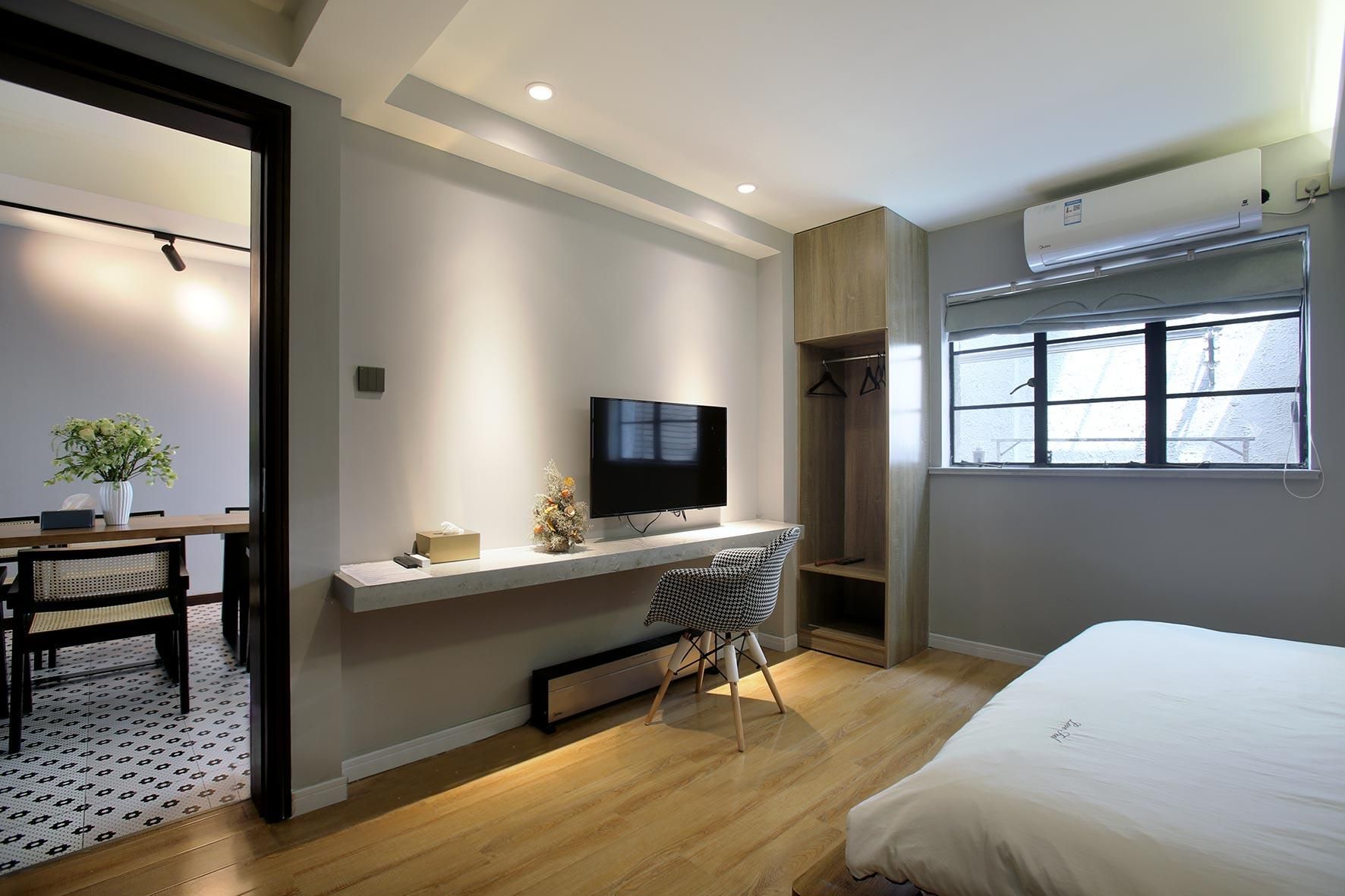 Queen Room
