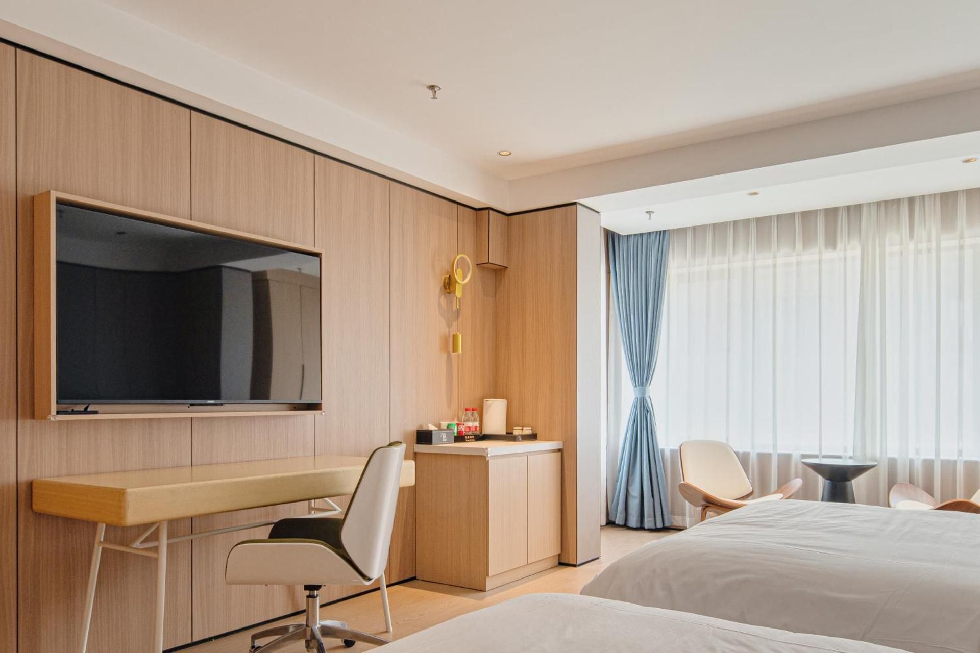 Superior Queen Room with Two Queen Beds