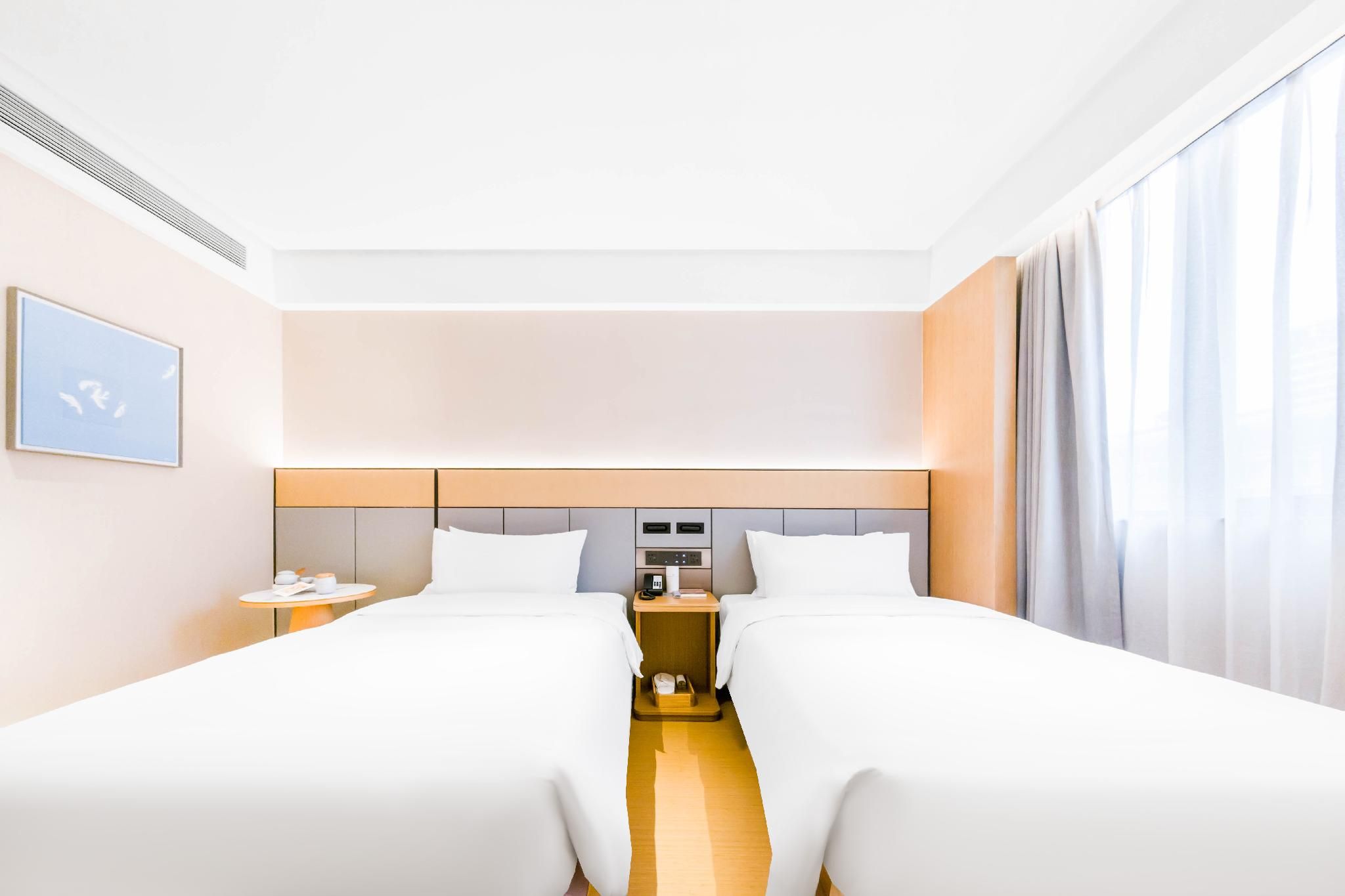 Huazhu - Superior Twin