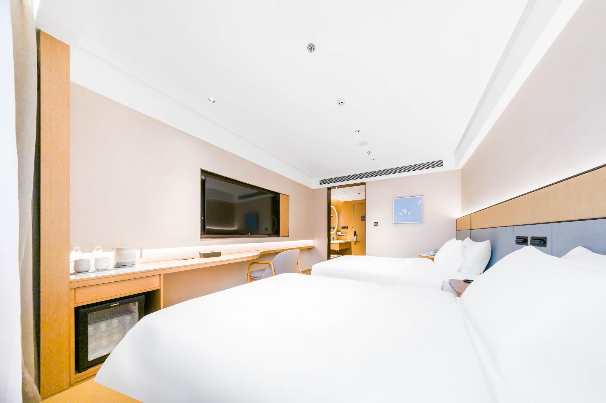 Huazhu - Superior Twin