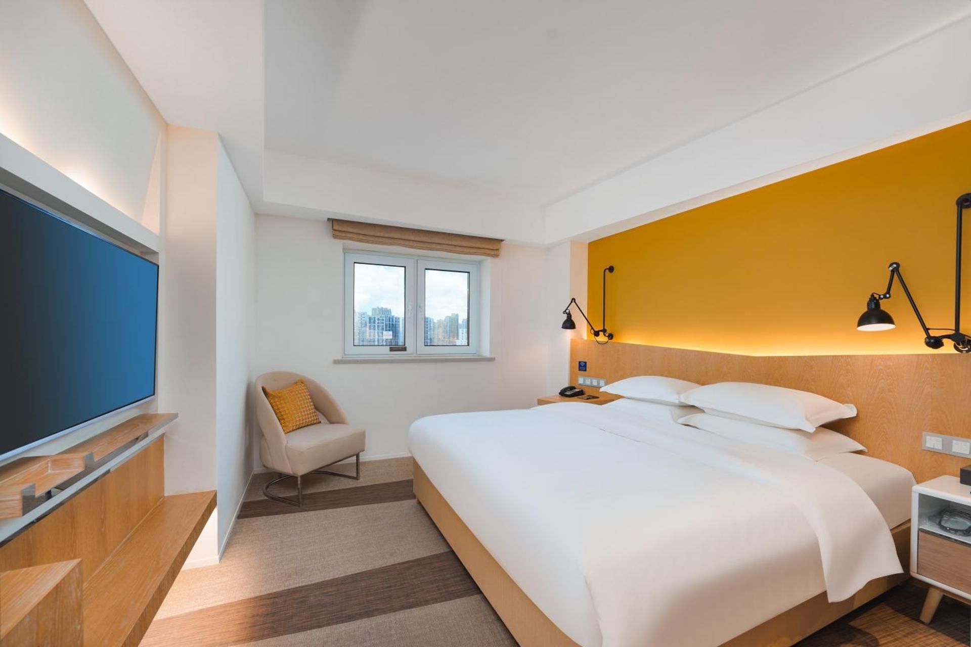 WH - Deluxe Bed Room