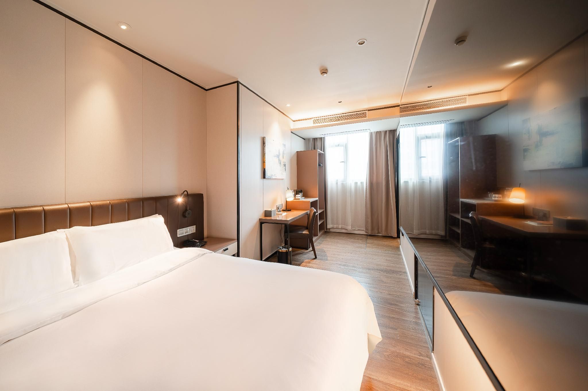 Huazhu - Superior BedRoom