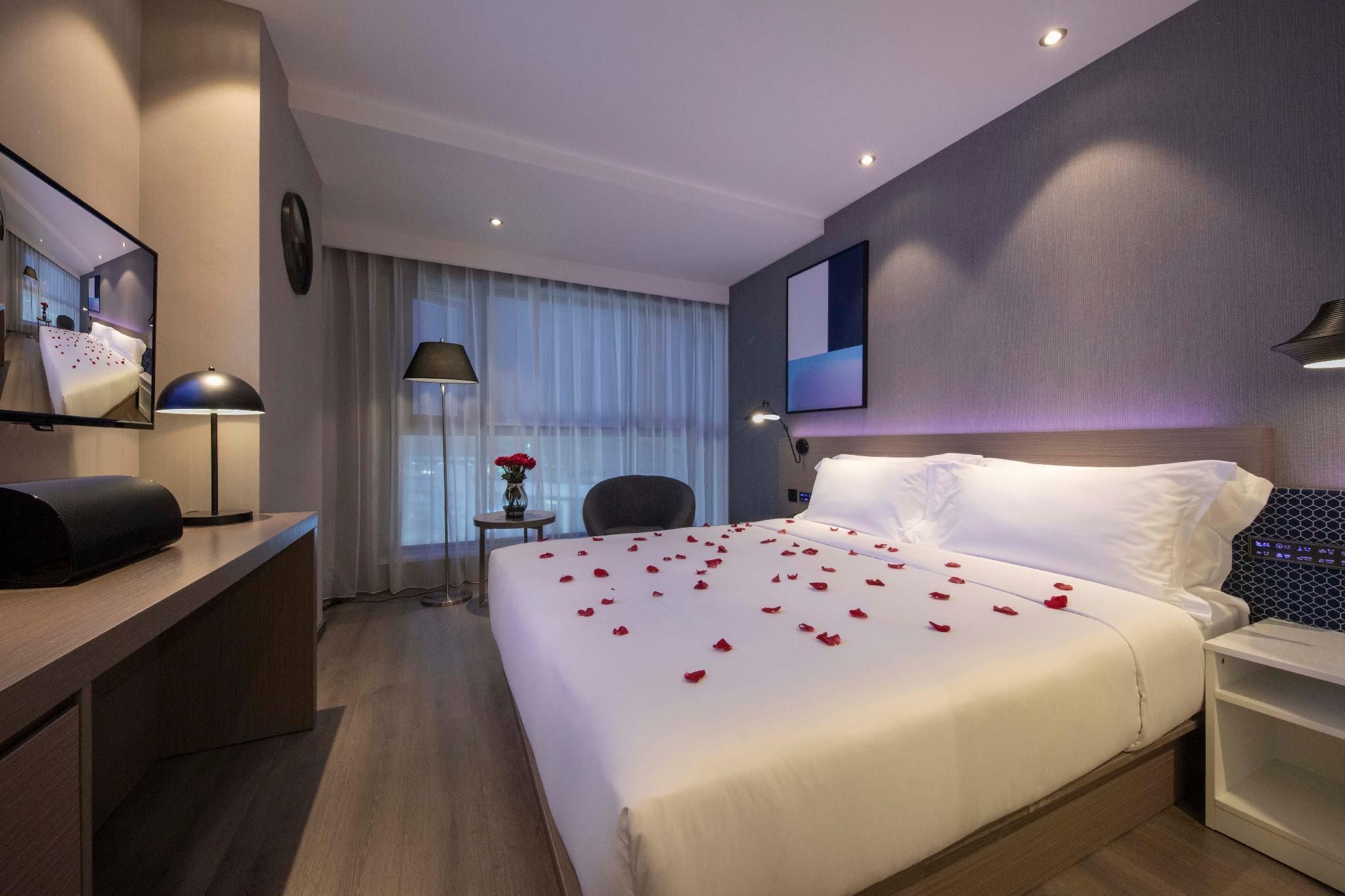 Huazhu - Superior BedRoom