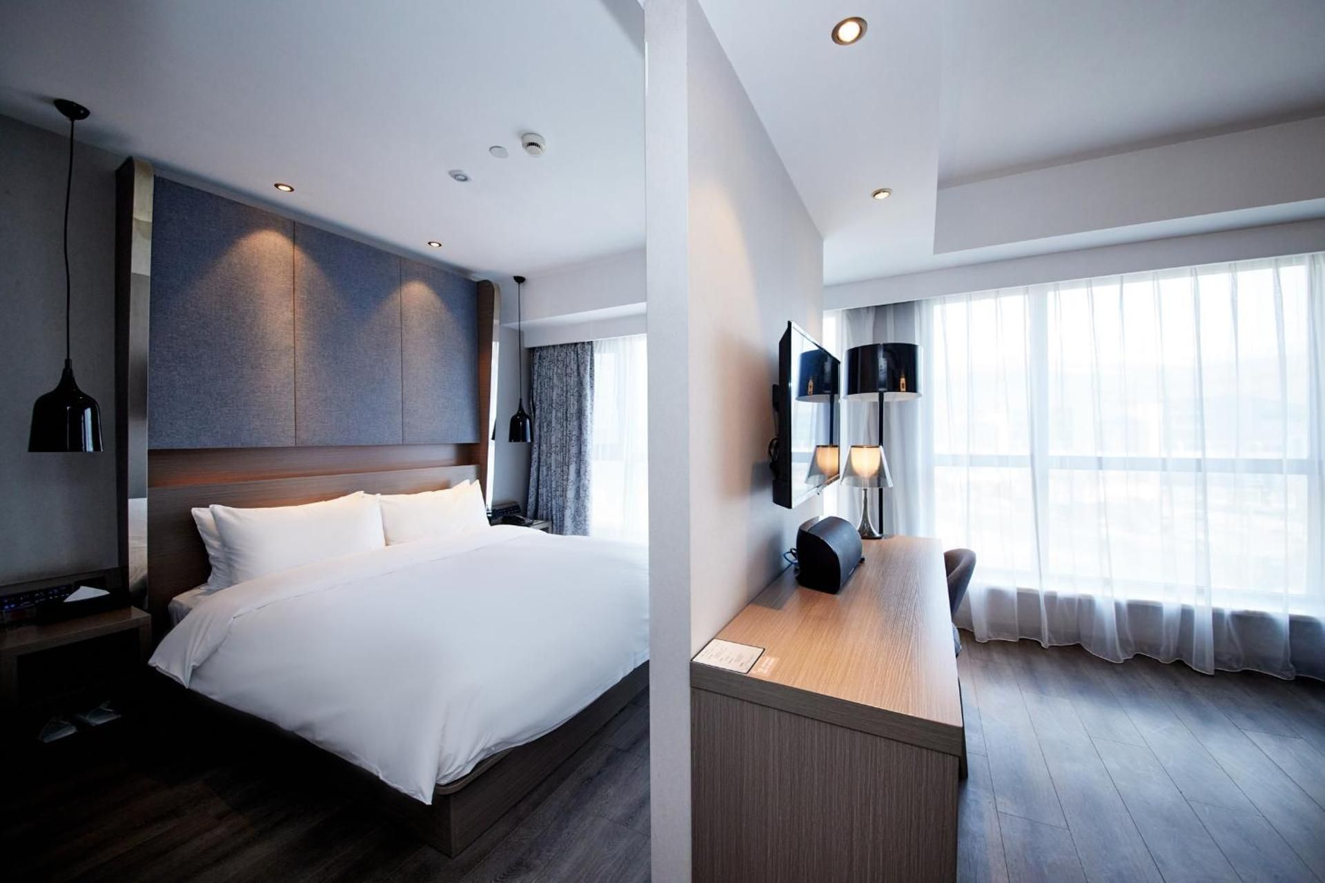 Suite with City View