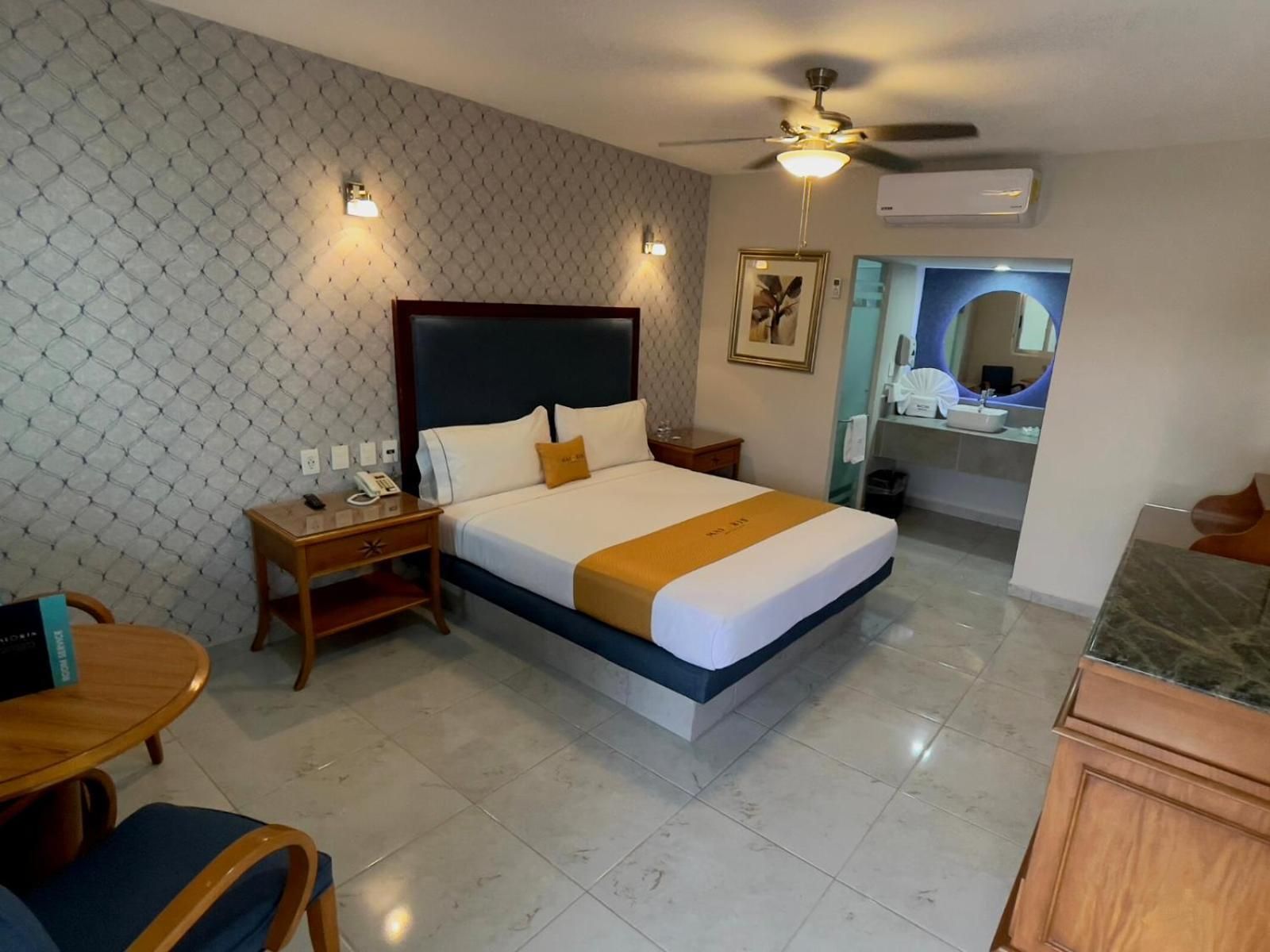 Superior King Room