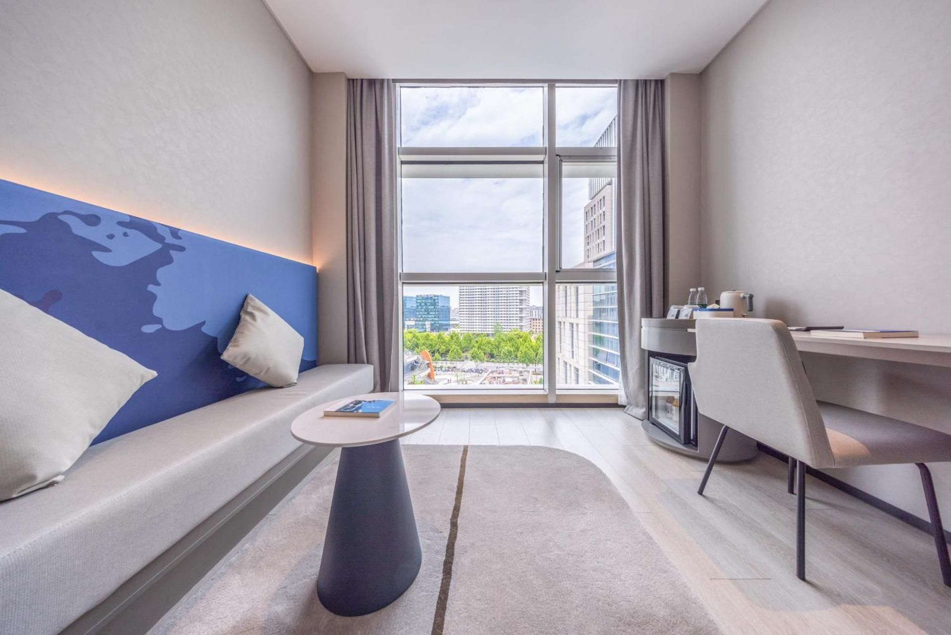 Super Twin Room