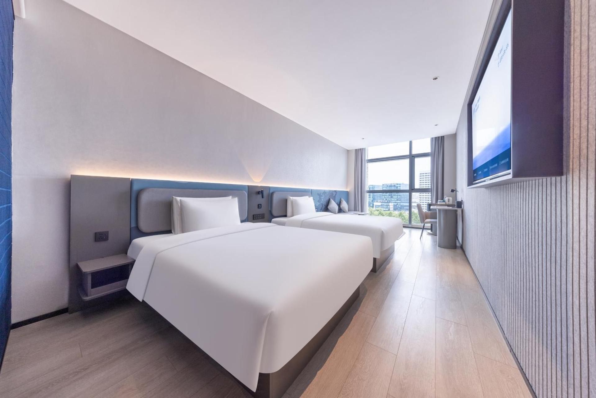 Super Twin Room