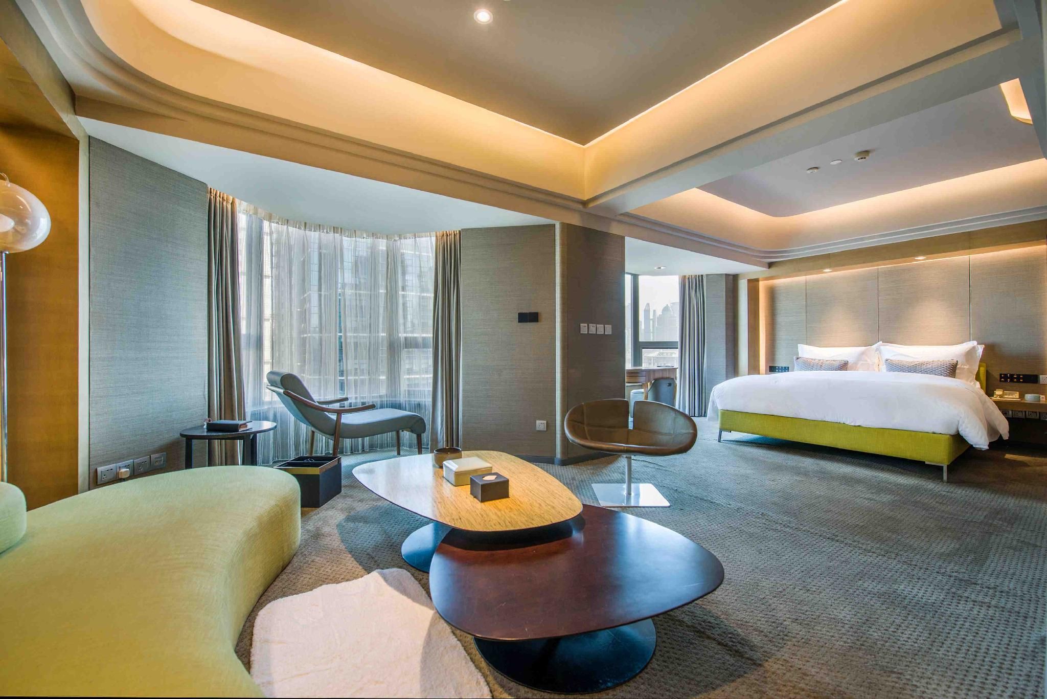 Bund Pearl Three-piece Suite