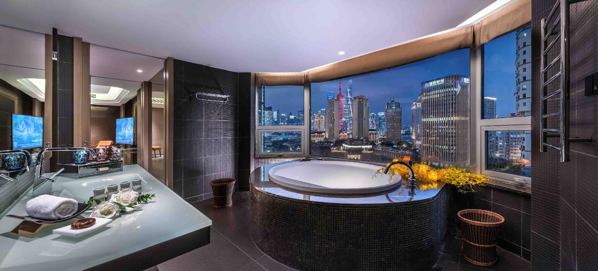 Executive River View 1 Bed Suite