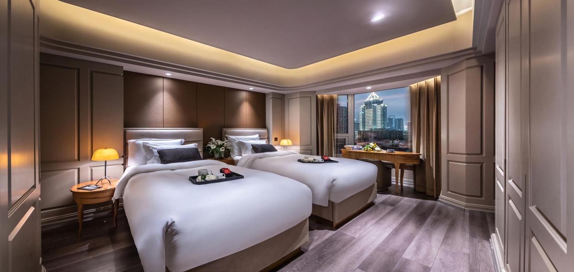 Suite with Spa Bath