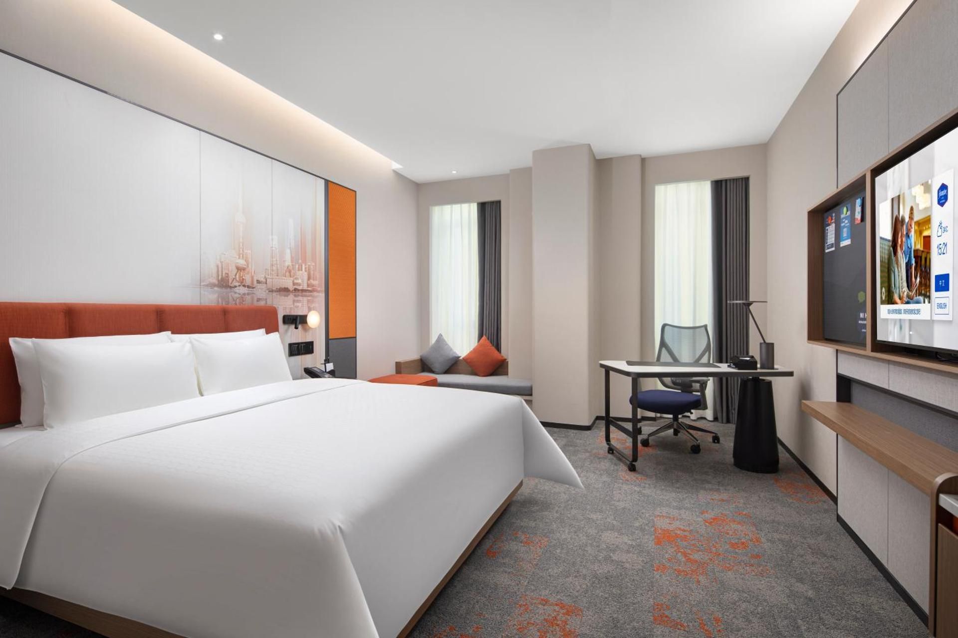 Standard Queen Room
