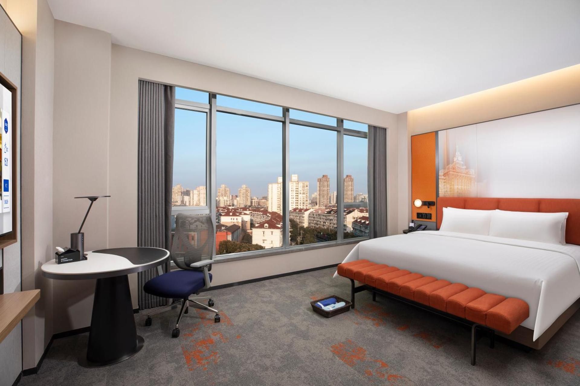 Deluxe Queen Room