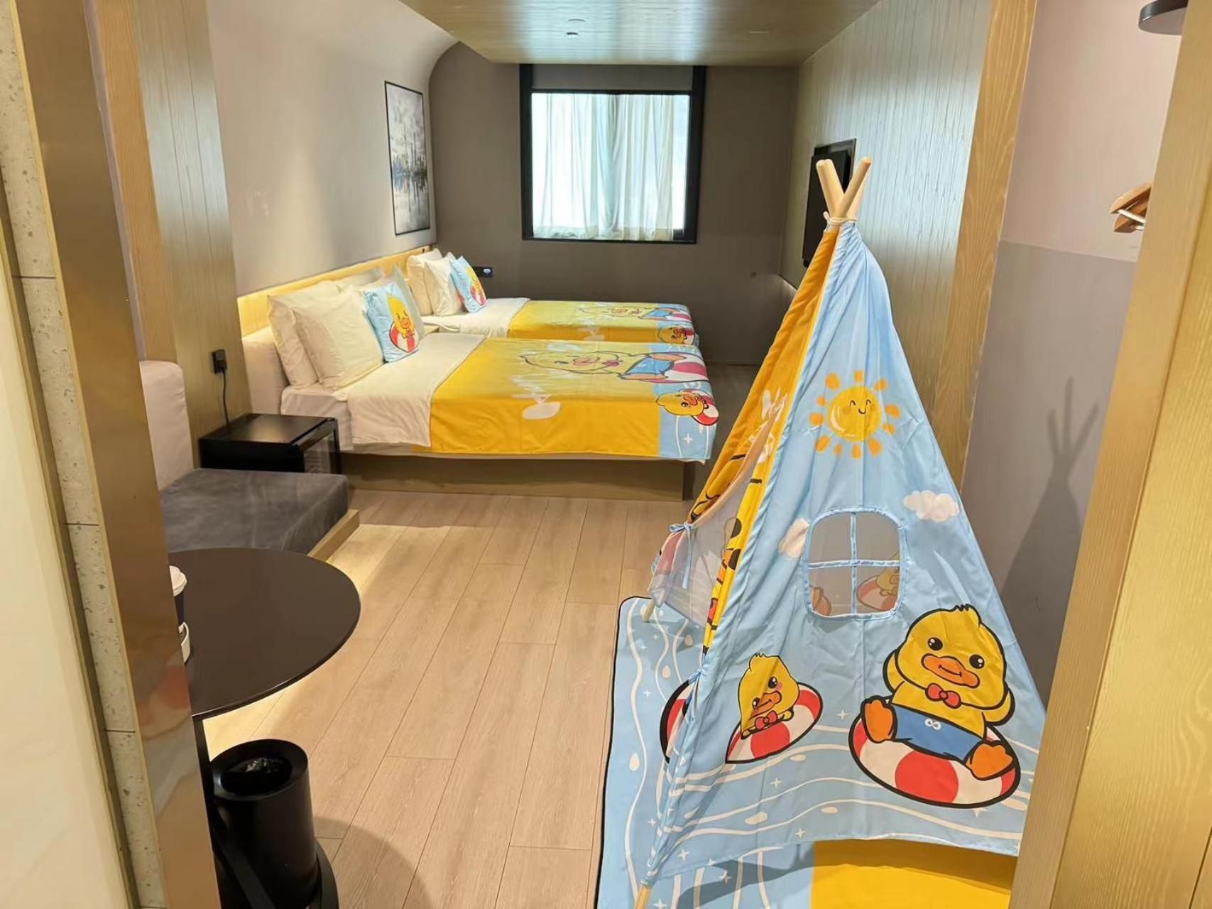 Superior Parent-child Twin Room