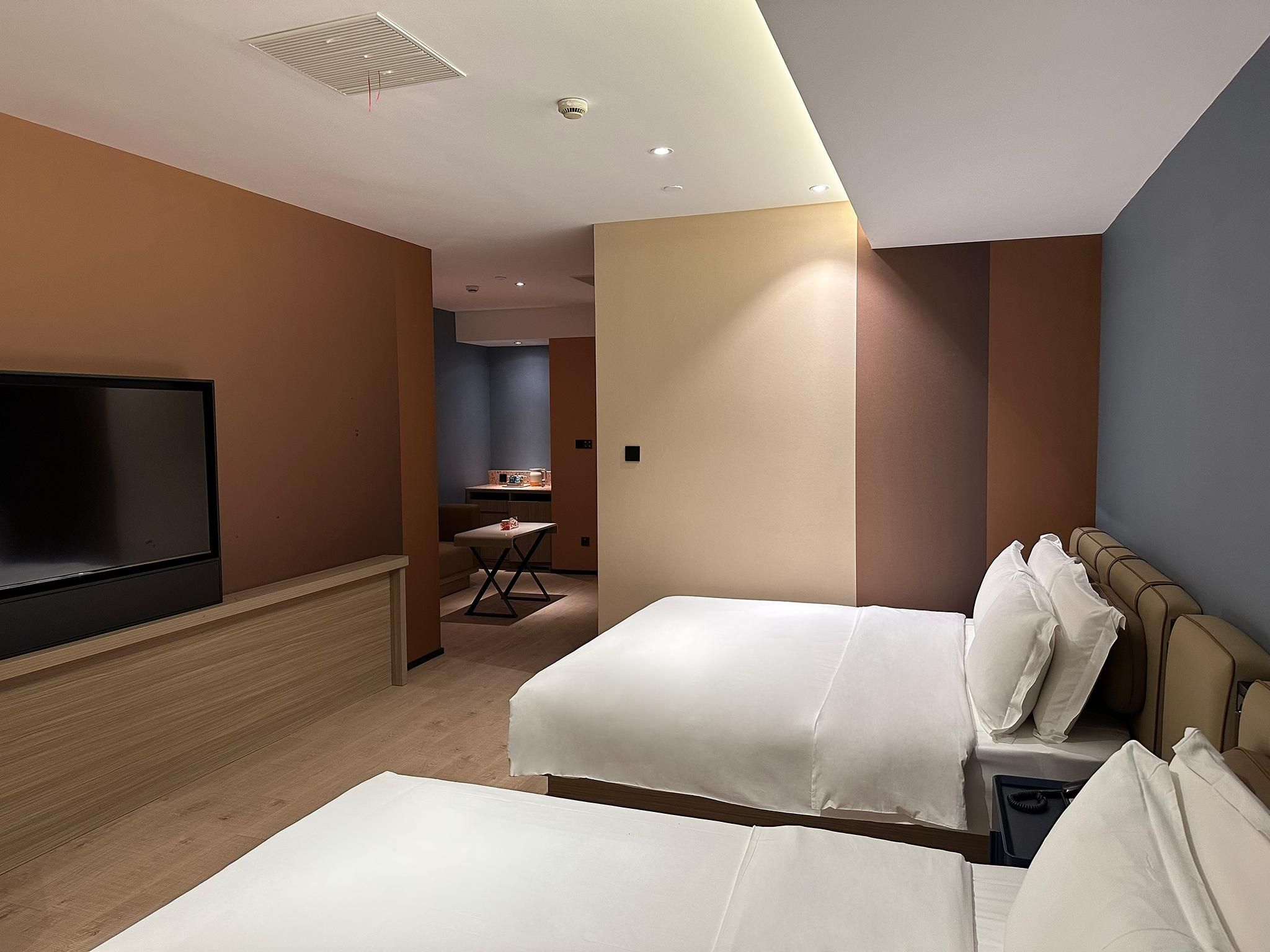 Huazhu - Family Room