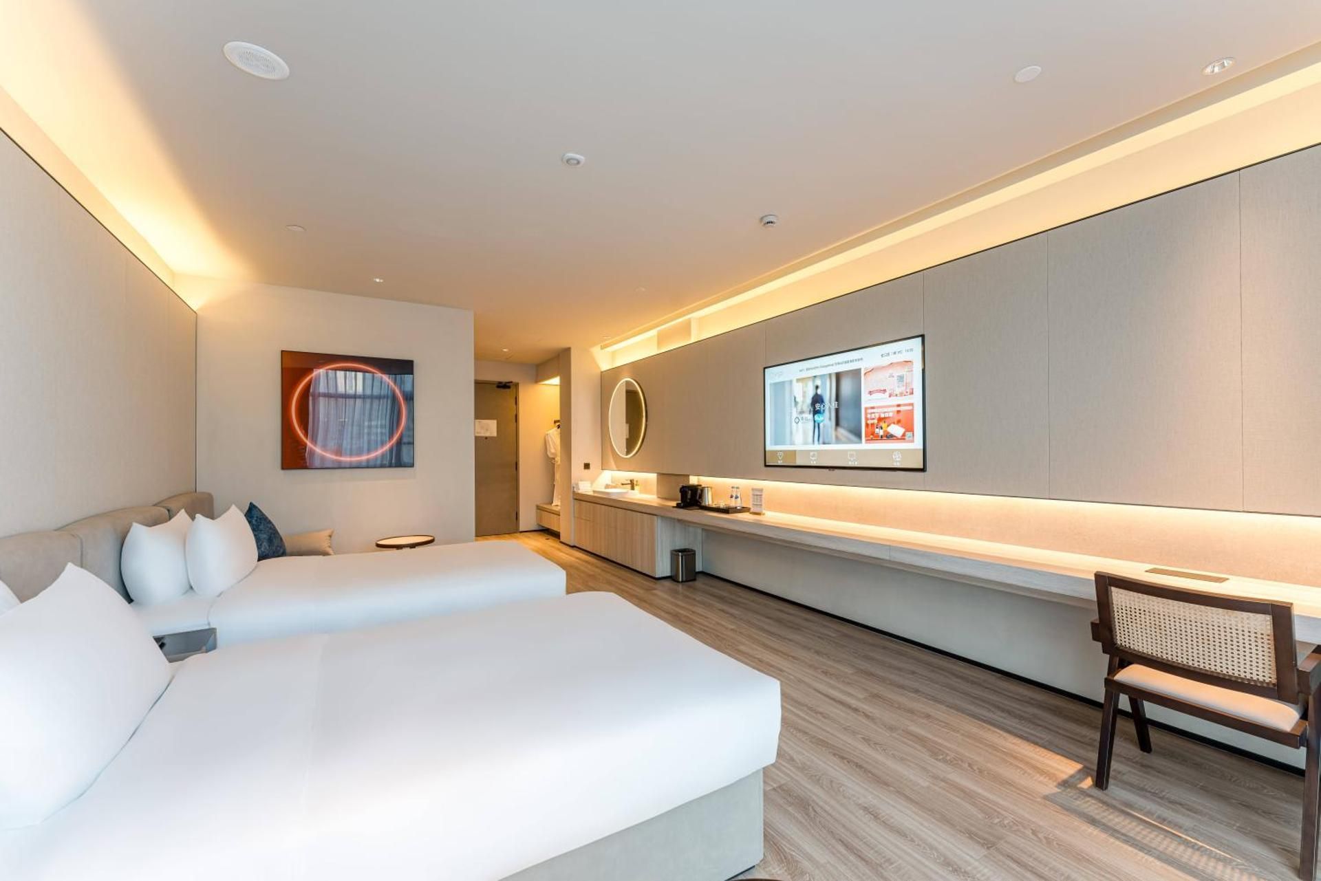 Huazhu - Deluxe Bed Room