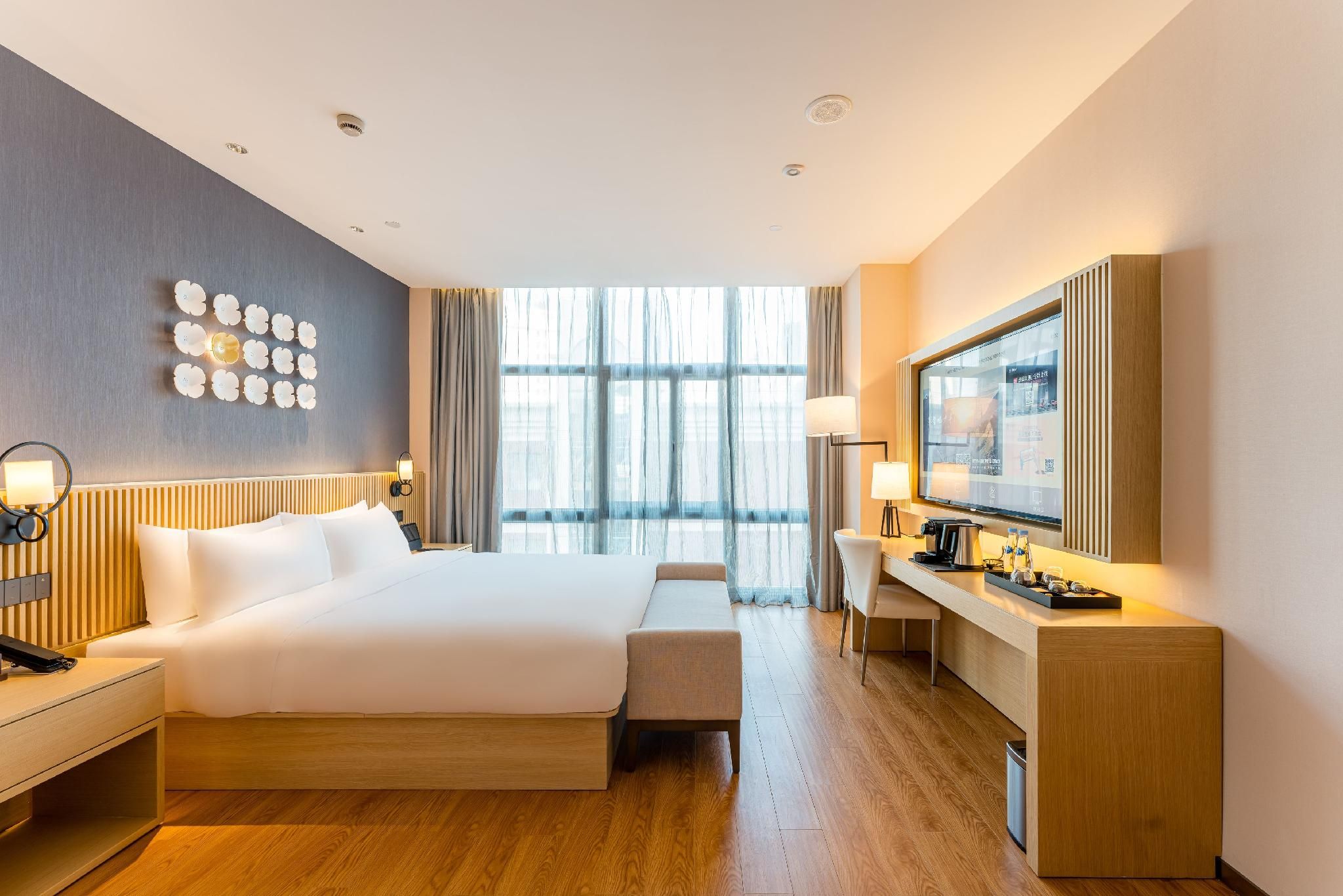Huazhu - Blooming Executive Suite