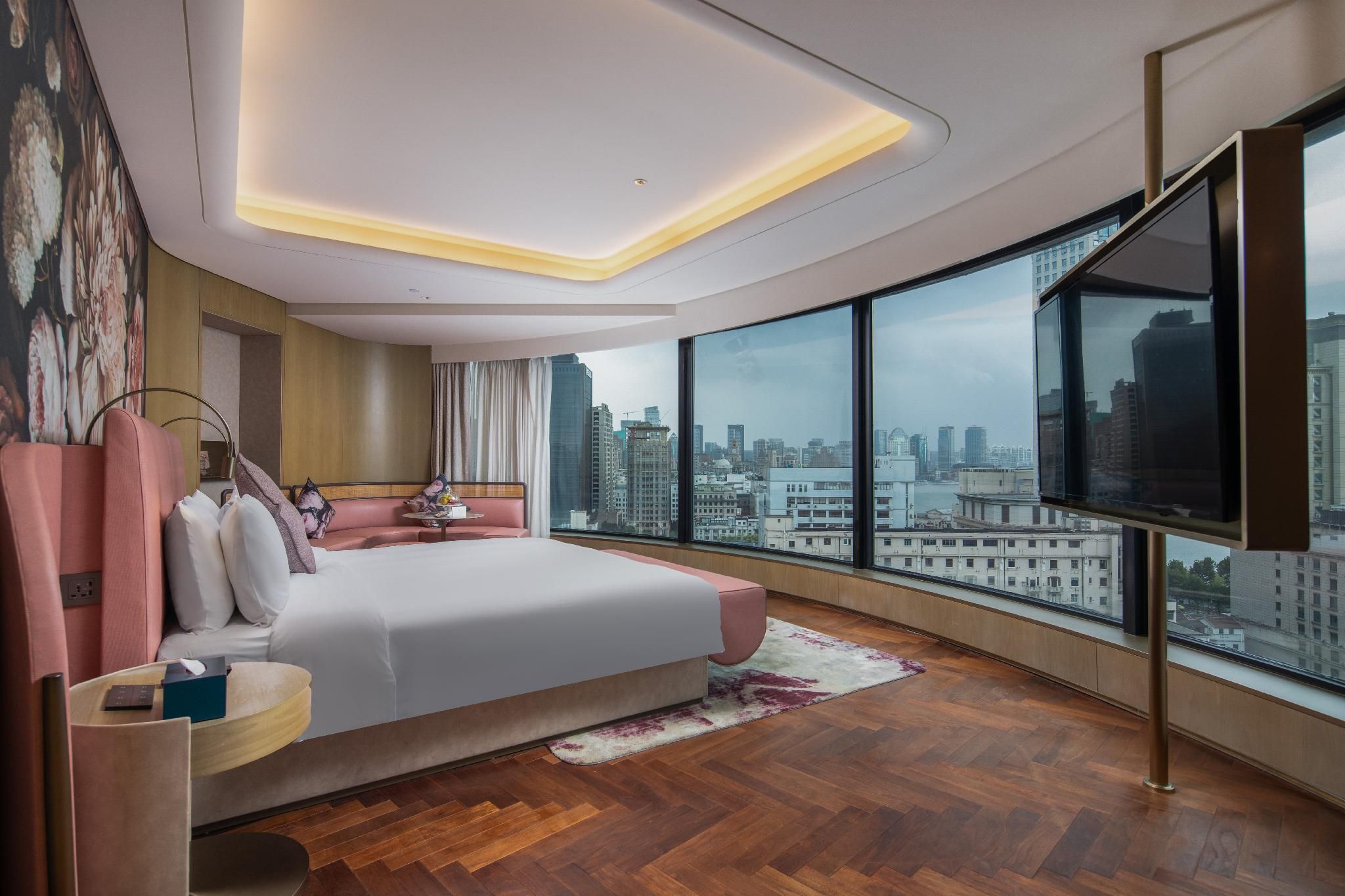 Panoramic Bund View King Room