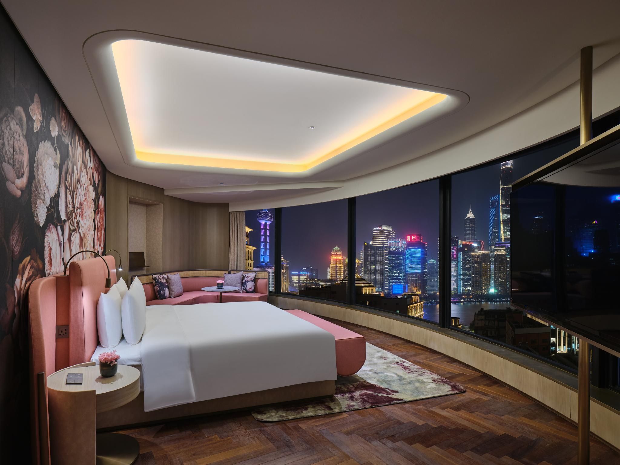 Panoramic Bund View King Room