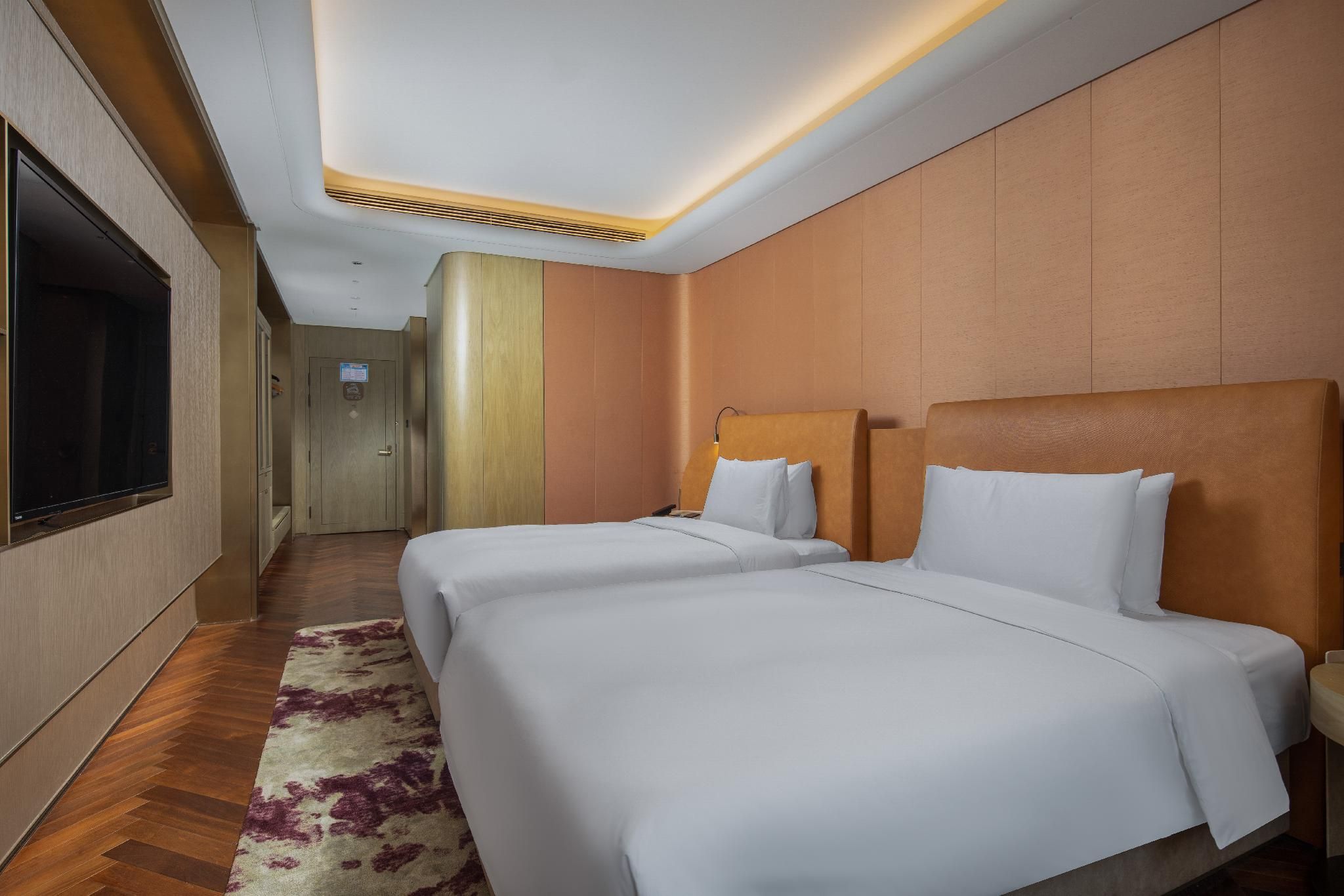 Deluxe Twin Room with Scenic View